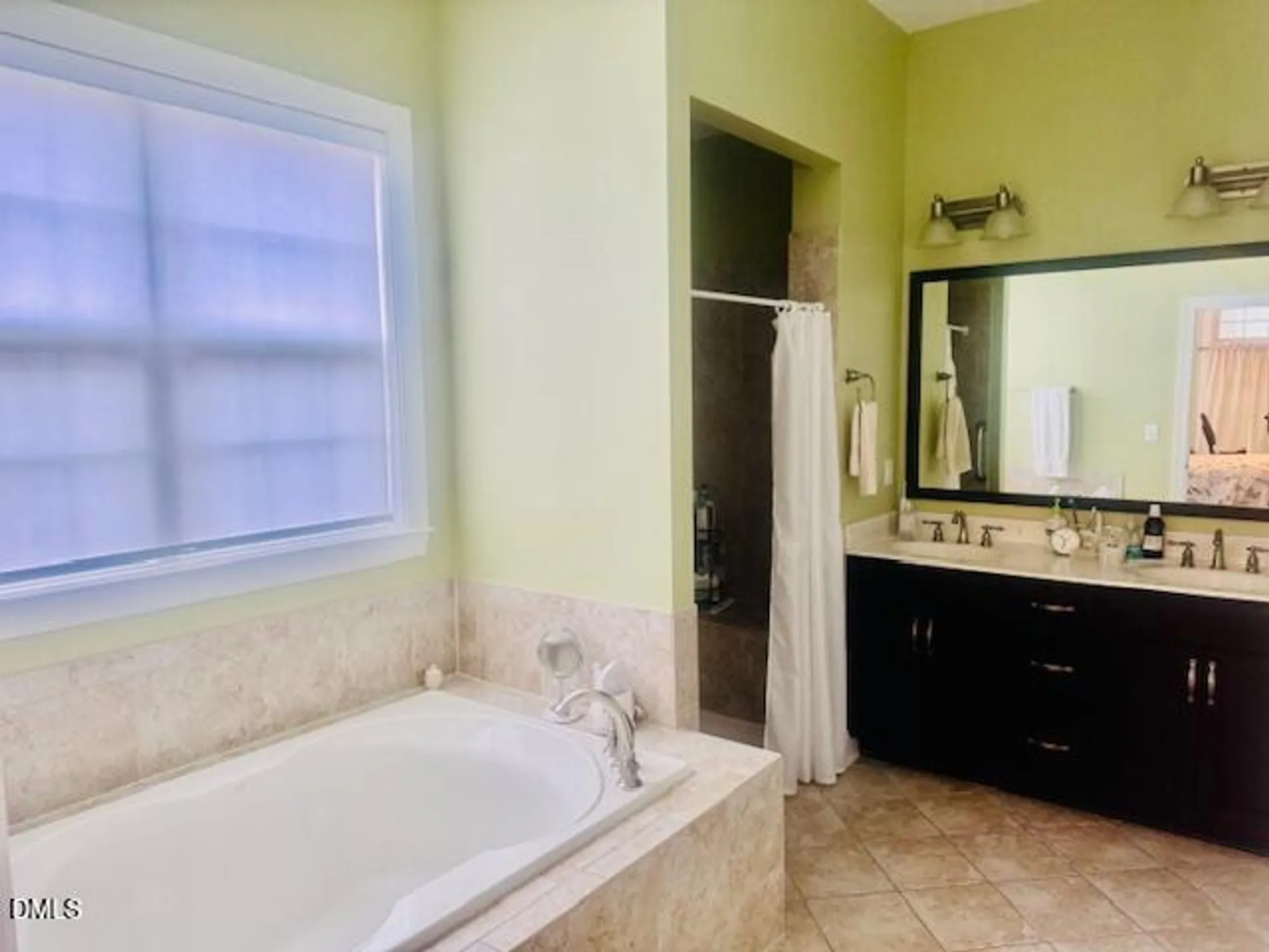 Property Slideshow image 16 of 31 | 11401 emerald creek dr, Raleigh, NC, 27617