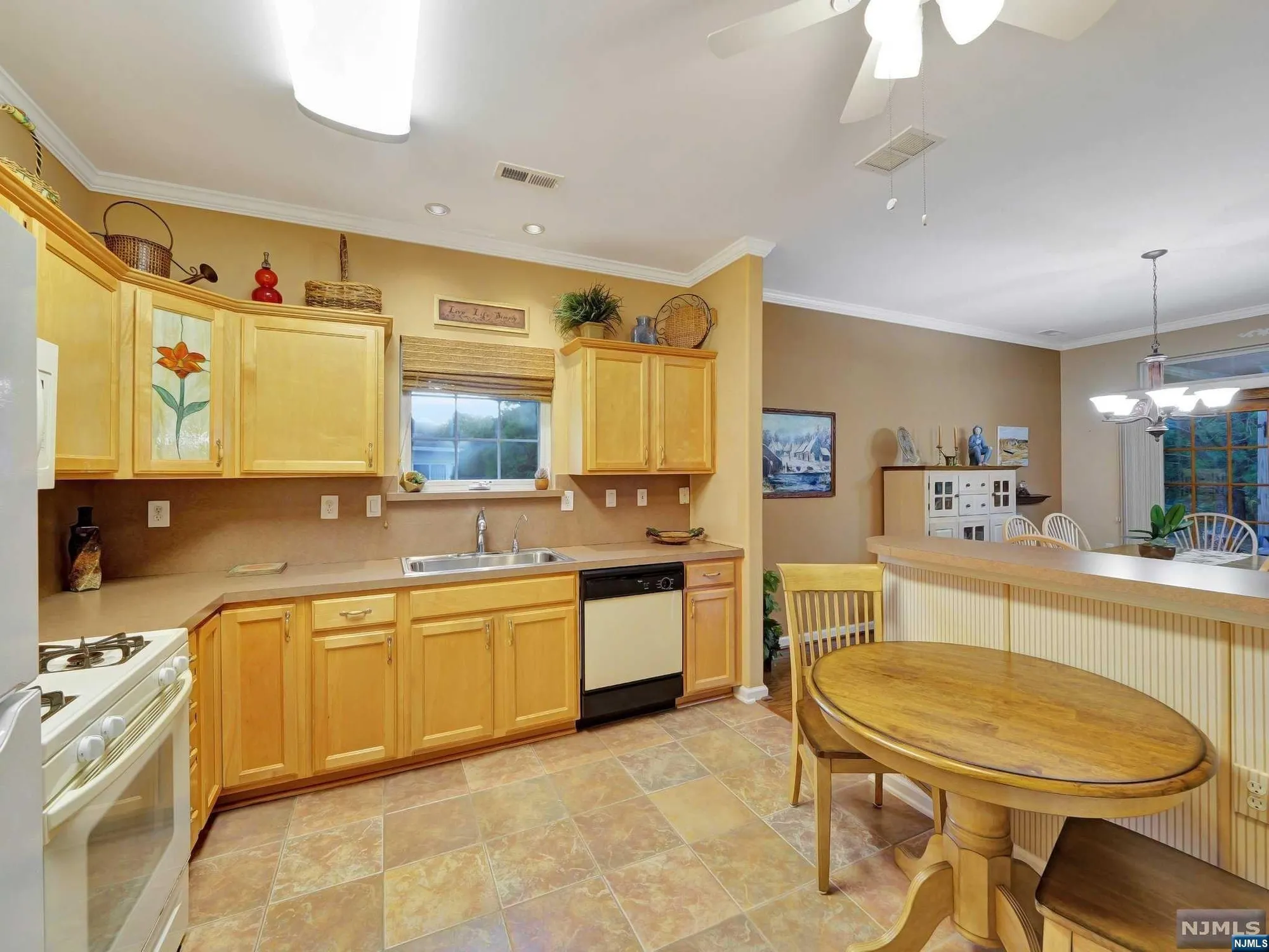 Property Slideshow image 15 of 36 | 13 gabriella cir, Manchester, NJ, 08759