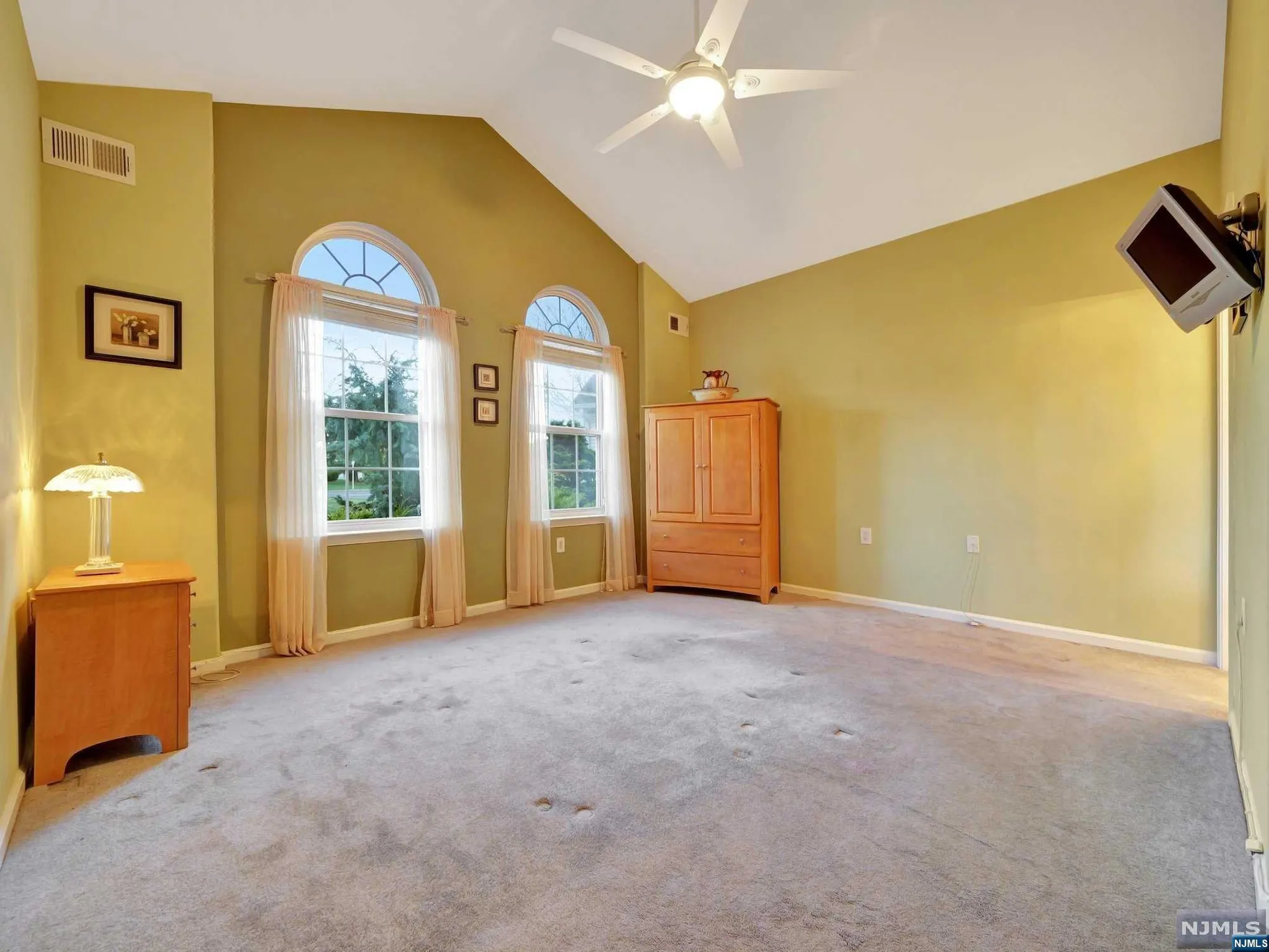 Property Slideshow image 18 of 36 | 13 gabriella cir, Manchester, NJ, 08759