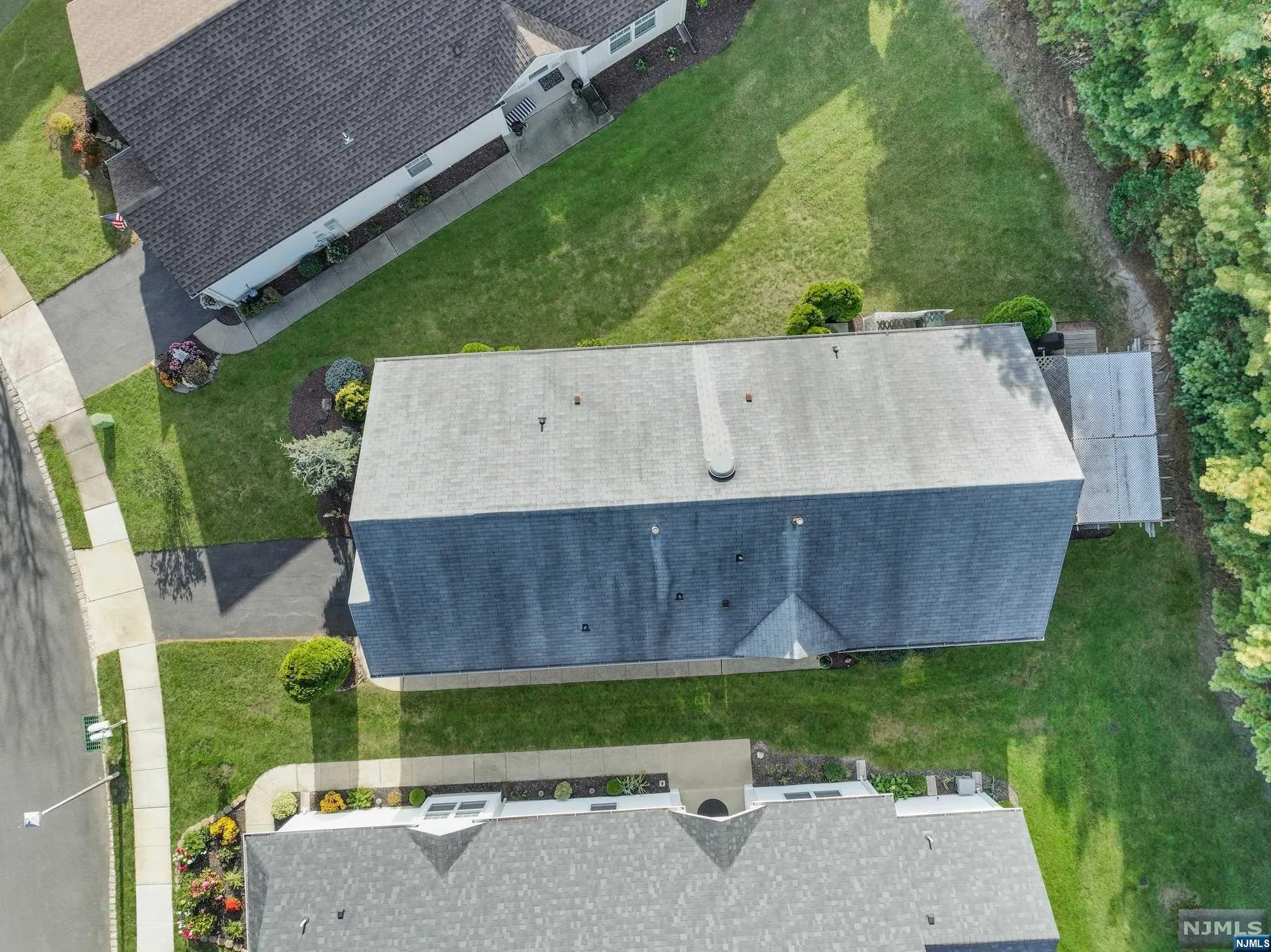 Property Slideshow image 32 of 36 | 13 gabriella cir, Manchester, NJ, 08759