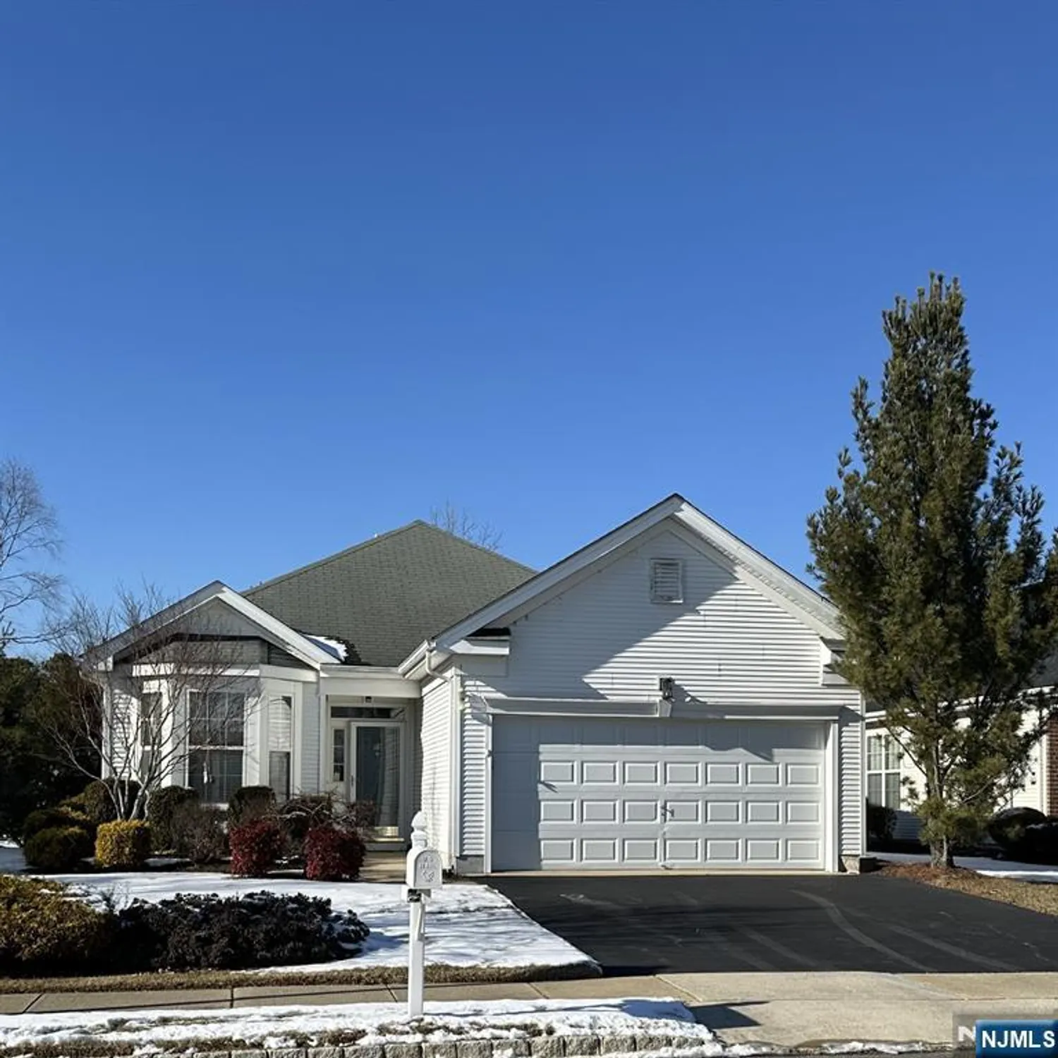 Property Slideshow image 1 of 14 | 18 waltham way, Jackson, NJ, 08527