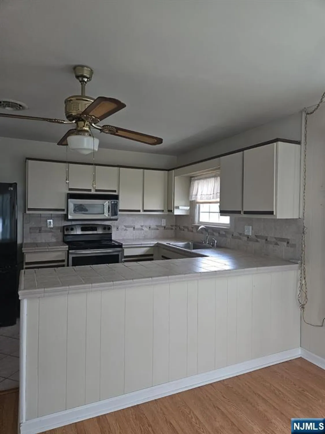Property Slideshow image 4 of 35 | 27 maracaibo pl, Toms River, NJ, 08757