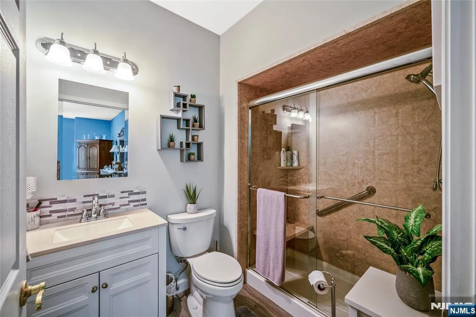 Property Slideshow image 14 of 20 | 7417 richmond rd, West Milford, NJ, 07480