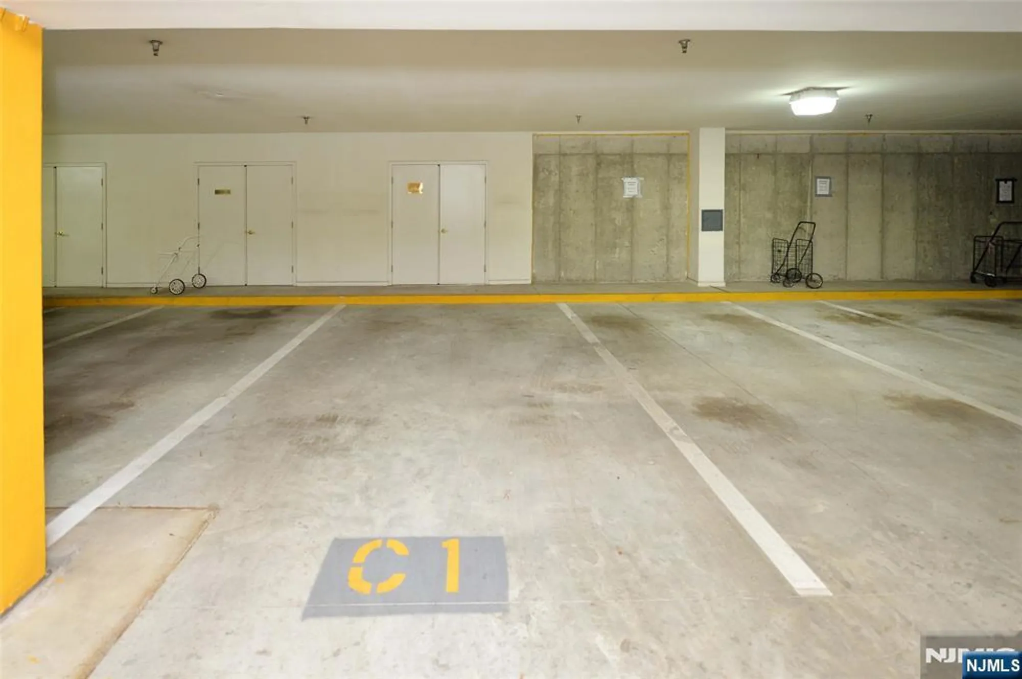 Property Slideshow image 20 of 25 | 103 four seasons dr # 103, Wayne, NJ, 07470