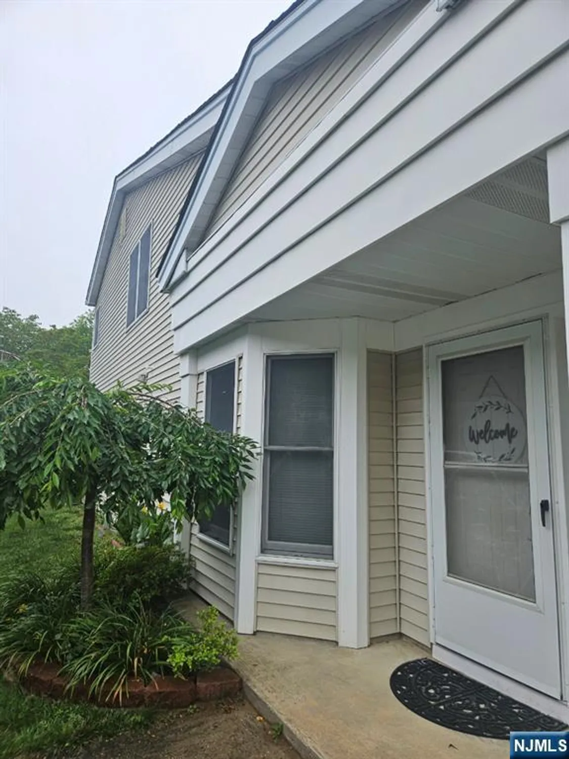 Property Slideshow image 3 of 38 | 2393 coral leaf rd, Toms River, NJ, 08755