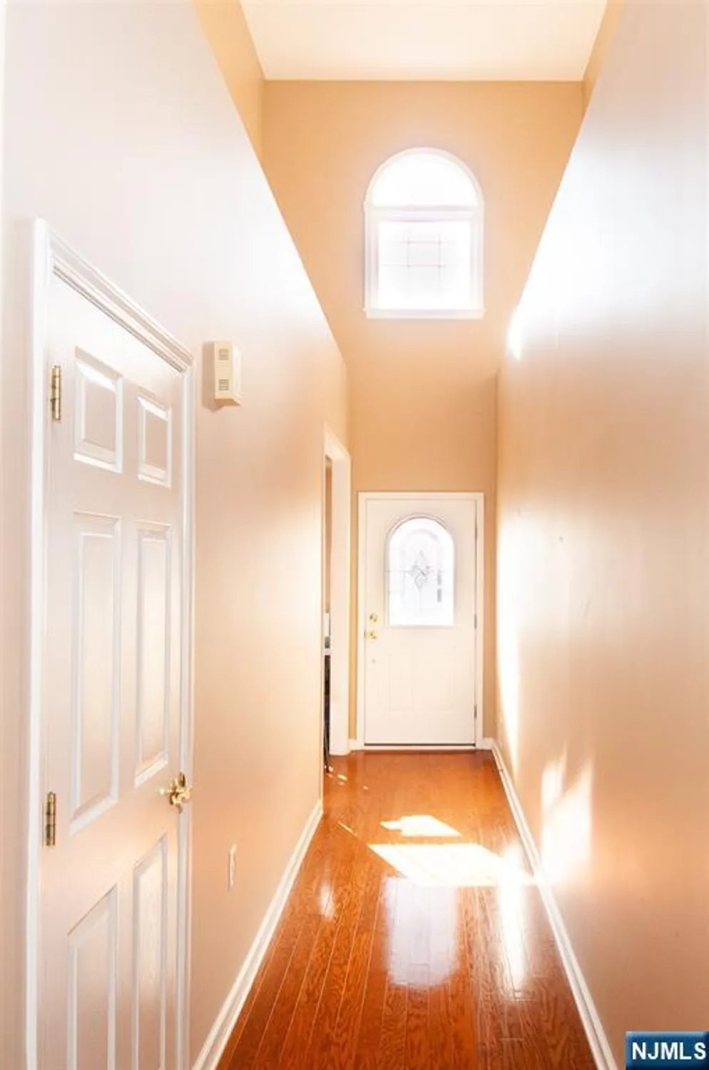 Property Slideshow image 4 of 40 | 12 farrington plz, Somerset, NJ, 08873