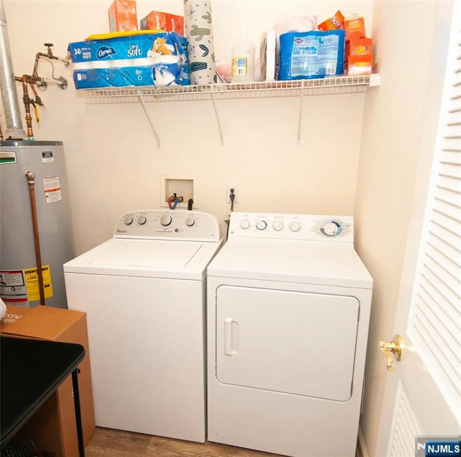 Property Slideshow image 5 of 40 | 12 farrington plz, Somerset, NJ, 08873