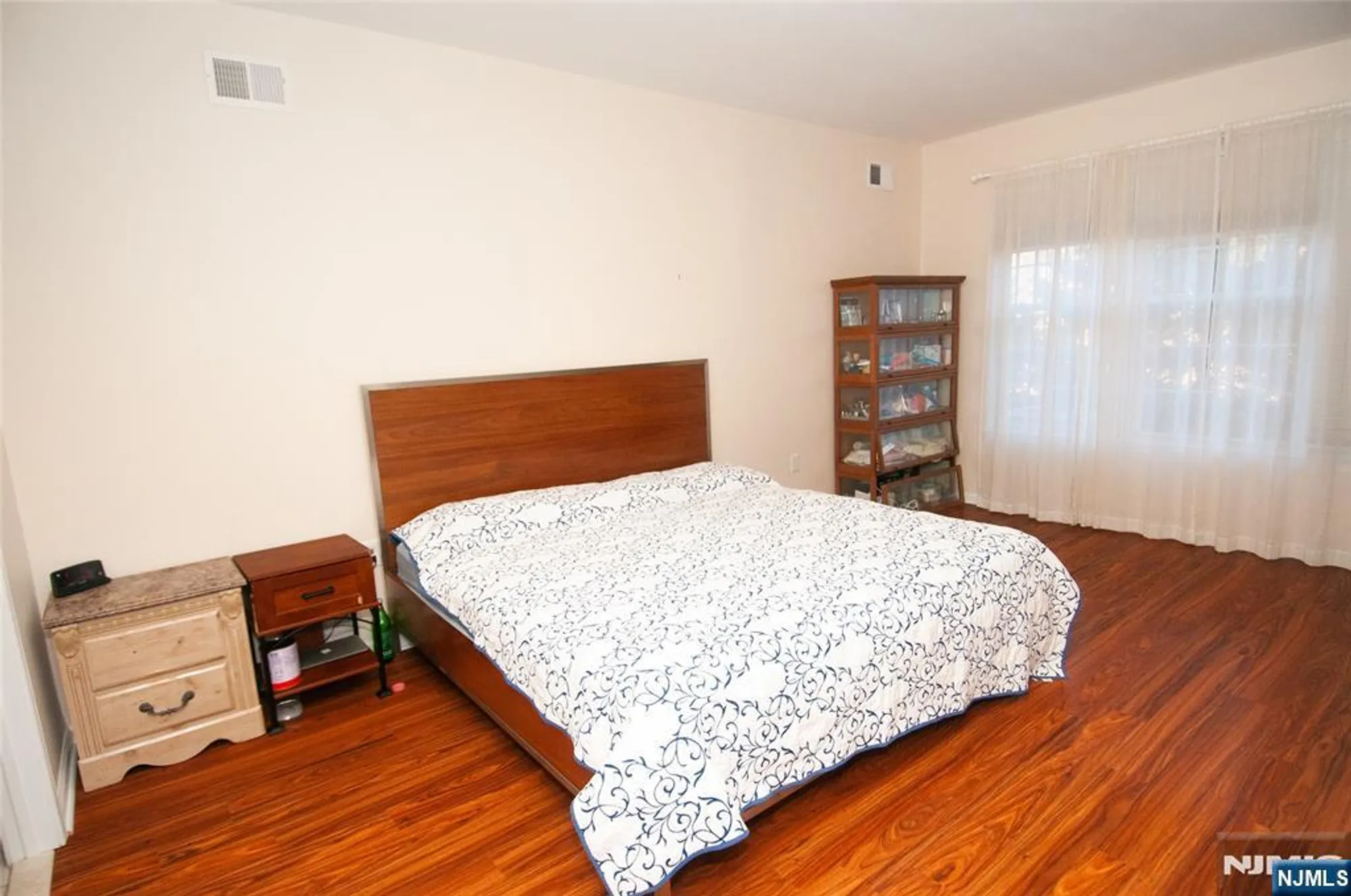 Property Slideshow image 9 of 40 | 12 farrington plz, Somerset, NJ, 08873