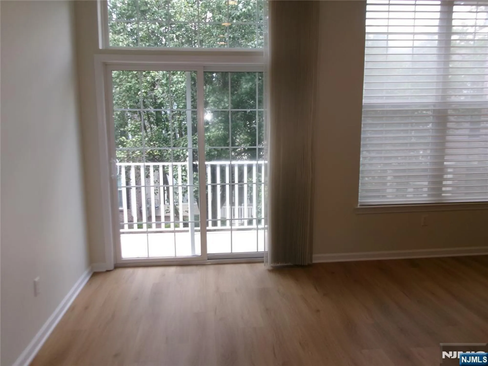 Property Slideshow image 14 of 14 | 511 four seasons dr, Wayne, NJ, 07470