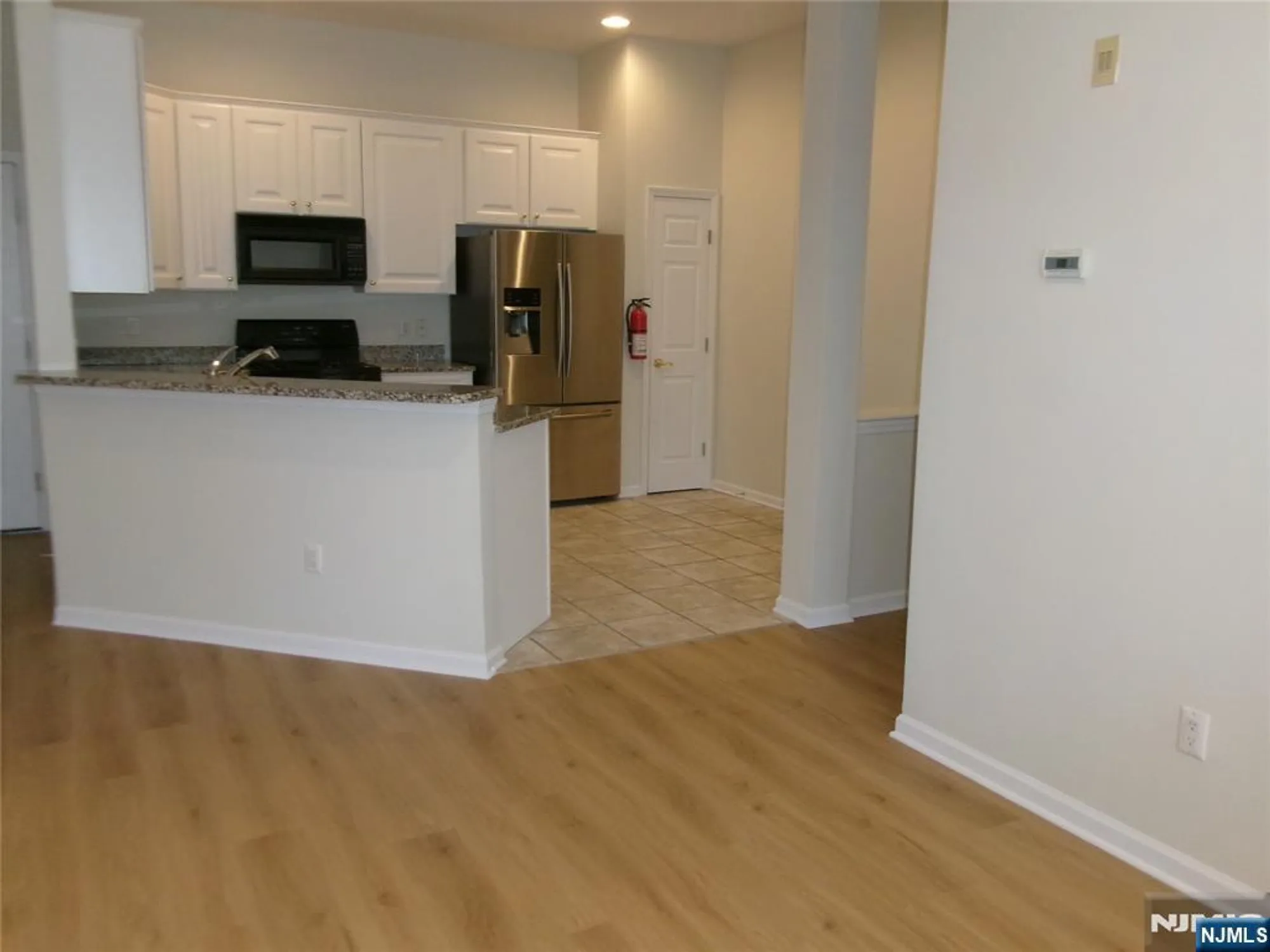 Property Slideshow image 4 of 14 | 511 four seasons dr, Wayne, NJ, 07470