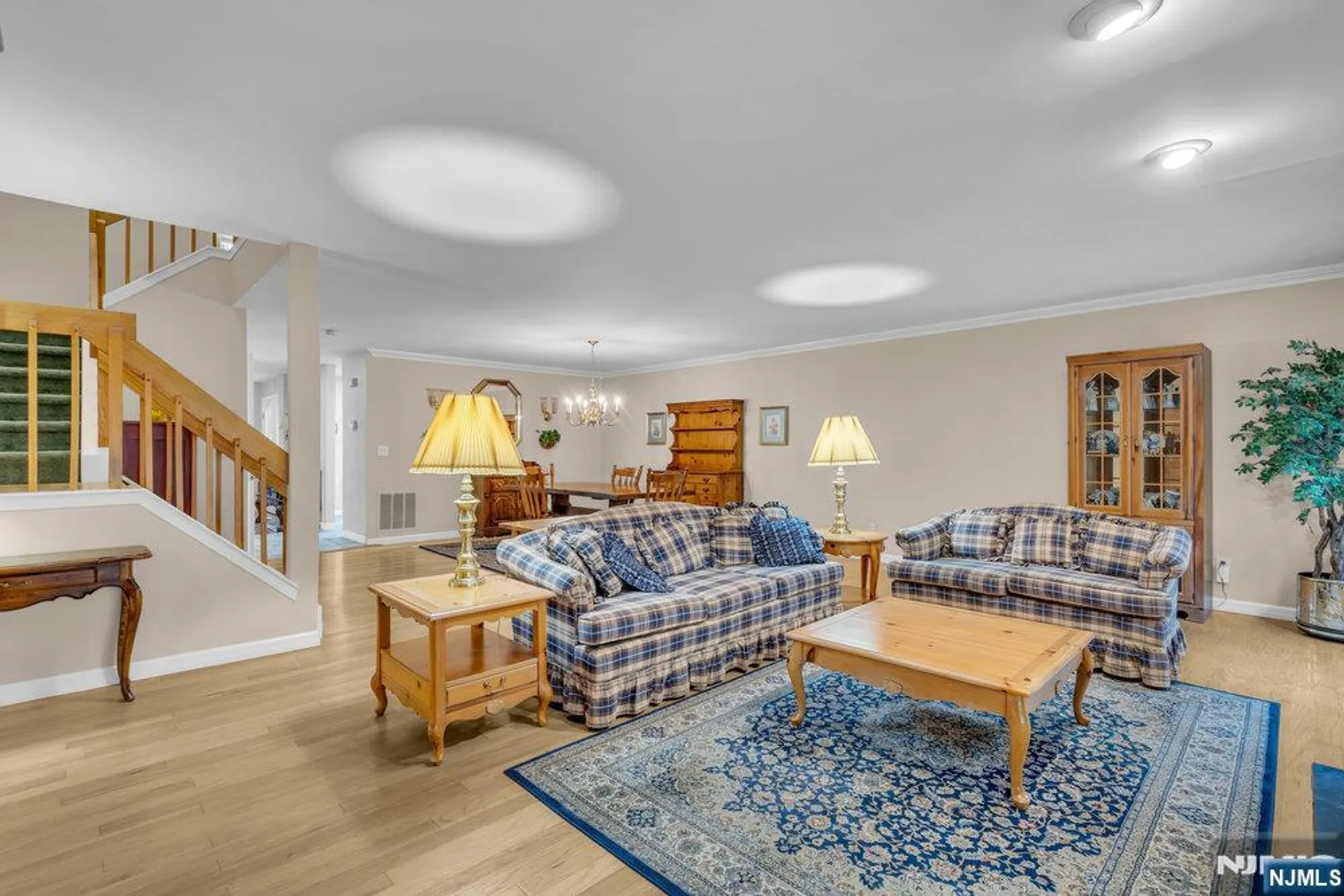 Property Slideshow image 14 of 46 | 39 litchult ln, Mahwah, NJ, 07430