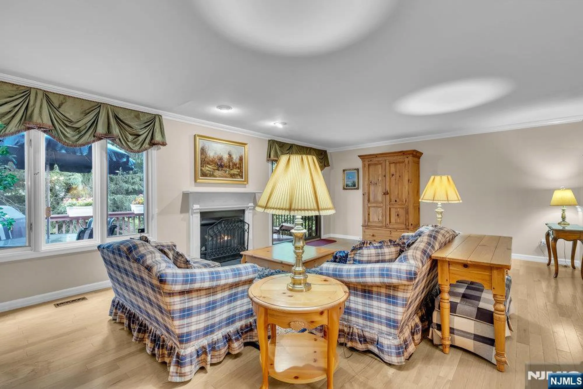 Property Slideshow image 16 of 46 | 39 litchult ln, Mahwah, NJ, 07430