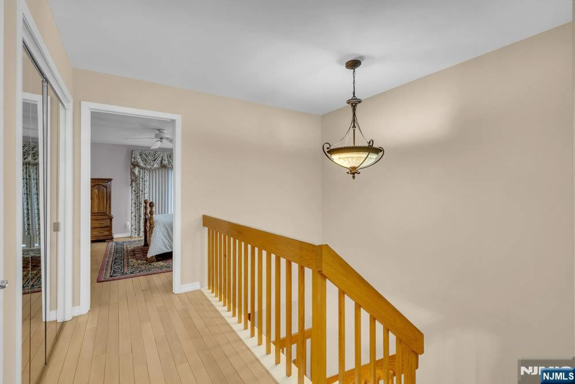 Property Slideshow image 25 of 46 | 39 litchult ln, Mahwah, NJ, 07430