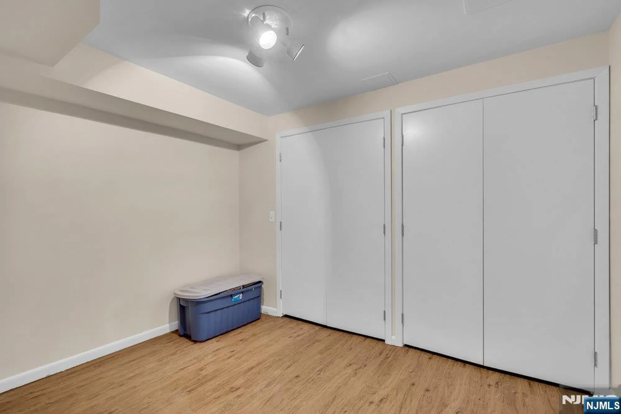 Property Slideshow image 38 of 46 | 39 litchult ln, Mahwah, NJ, 07430