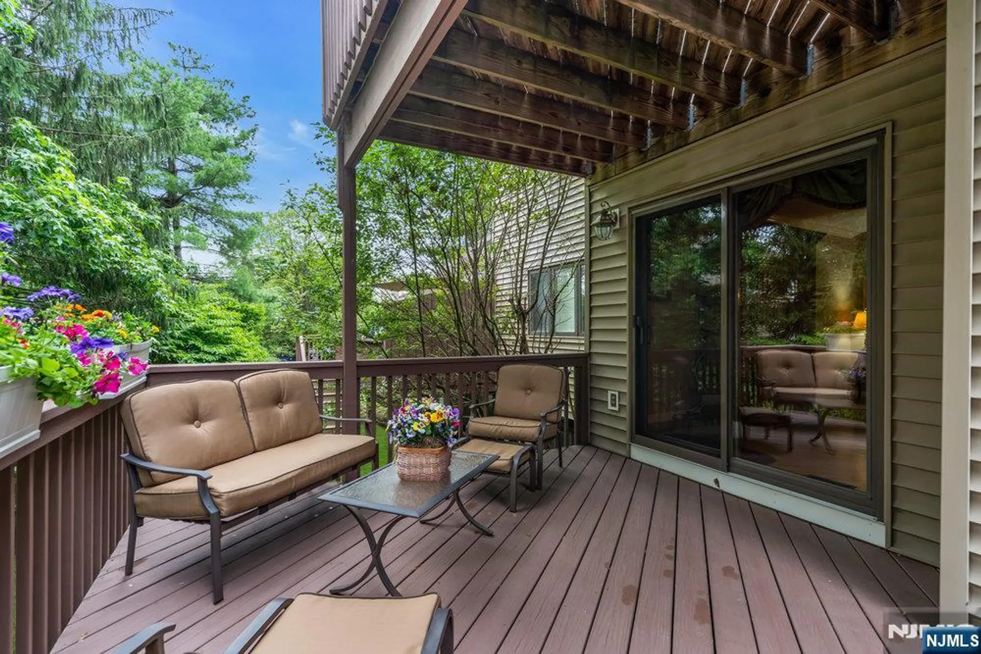Property Slideshow image 44 of 46 | 39 litchult ln, Mahwah, NJ, 07430