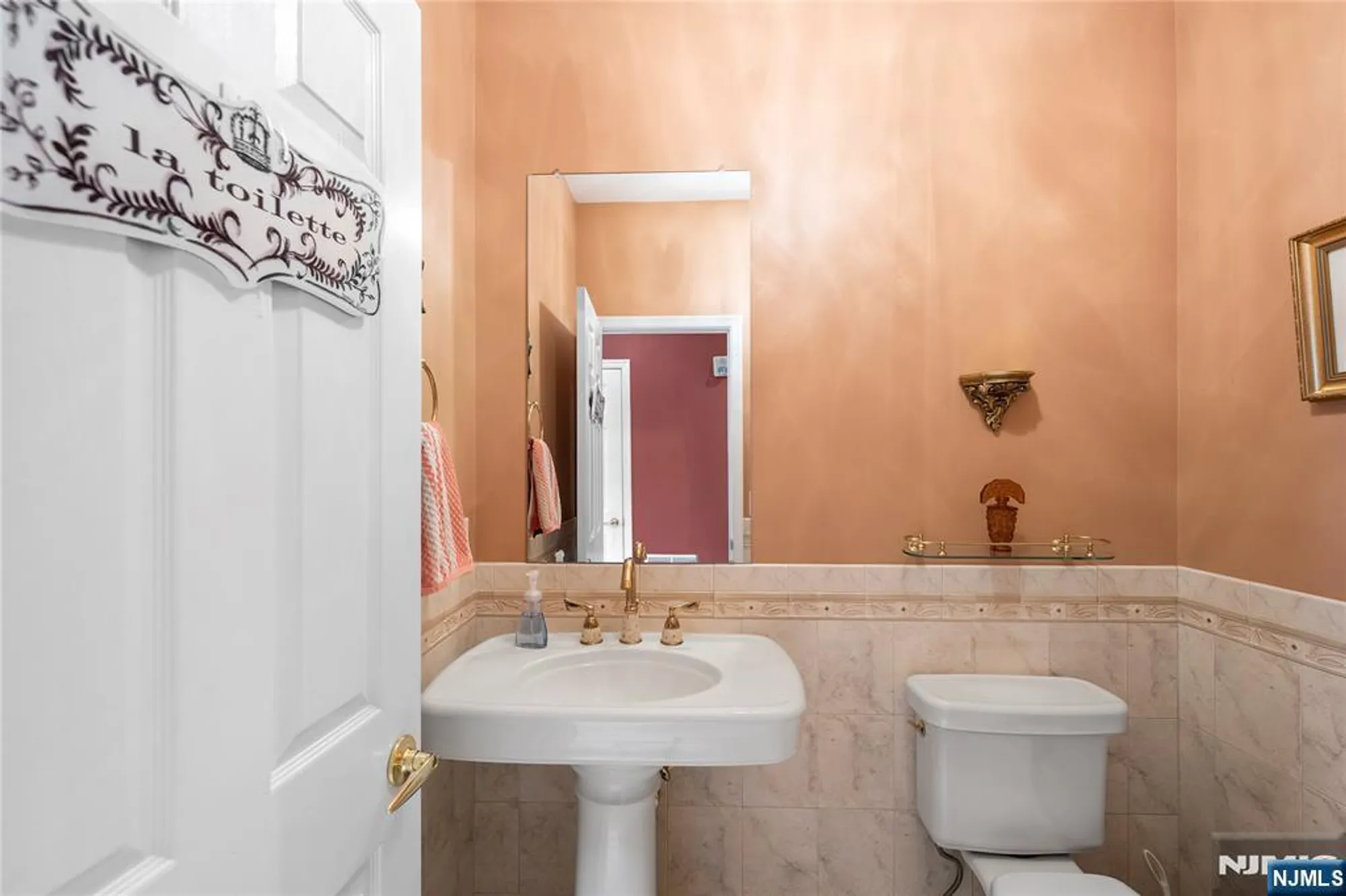 Property Slideshow image 13 of 25 | 105 chestnut ct # 3, Garwood, NJ, 07027