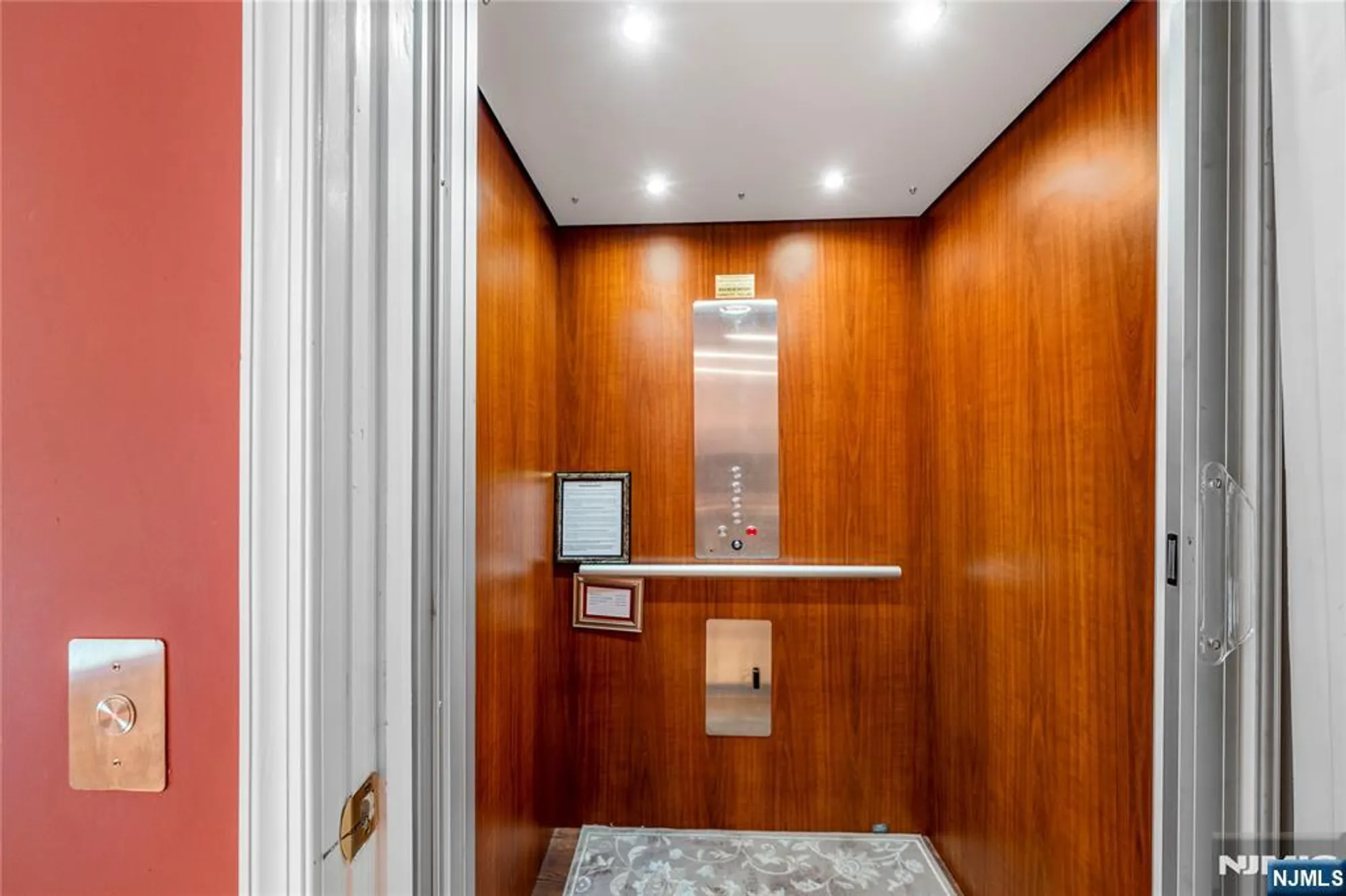 Property Slideshow image 23 of 25 | 105 chestnut ct # 3, Garwood, NJ, 07027