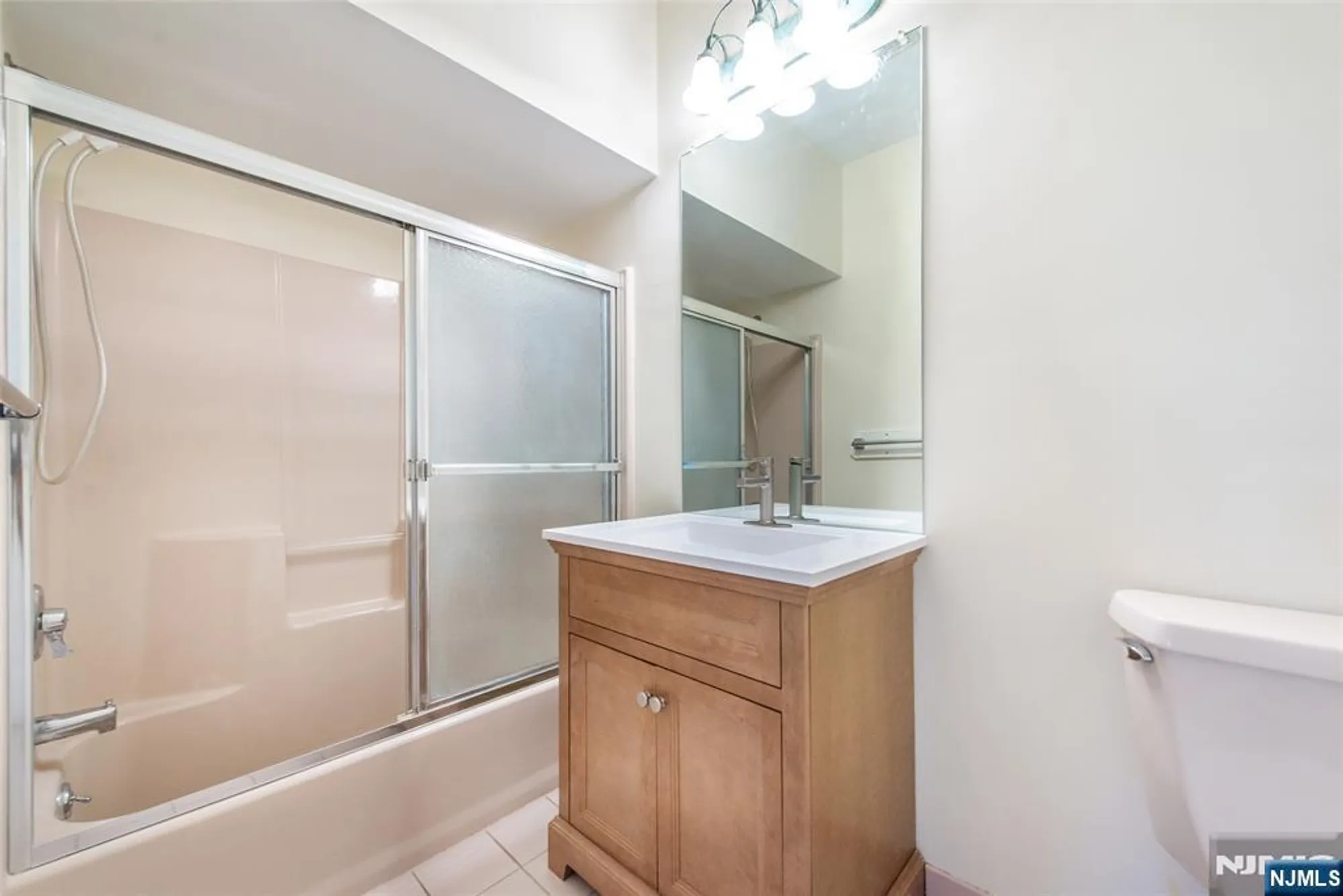 Property Slideshow image 20 of 29 | 2 richmond rd 210, West Milford, NJ, 07480