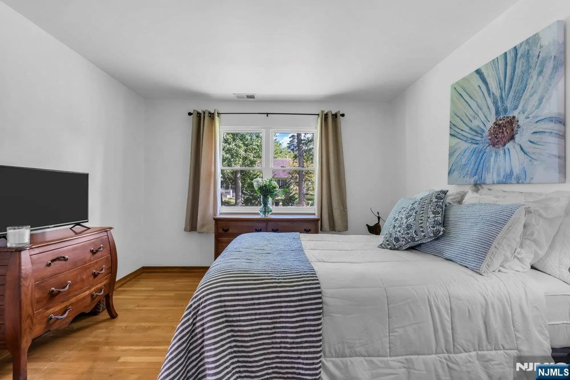 Property Slideshow image 12 of 19 | 219 mohican ln, Little Egg Harbor Twp, NJ, 08087