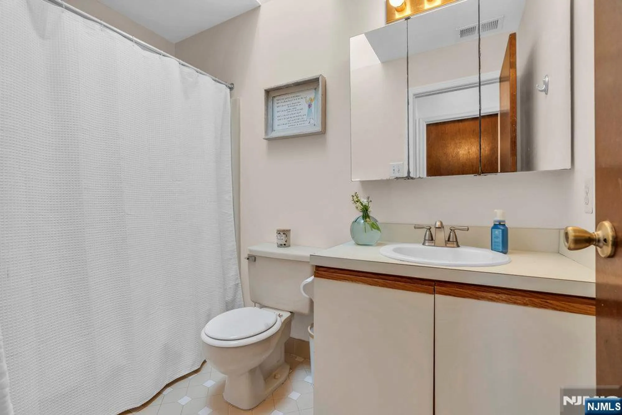 Property Slideshow image 13 of 19 | 219 mohican ln, Little Egg Harbor Twp, NJ, 08087