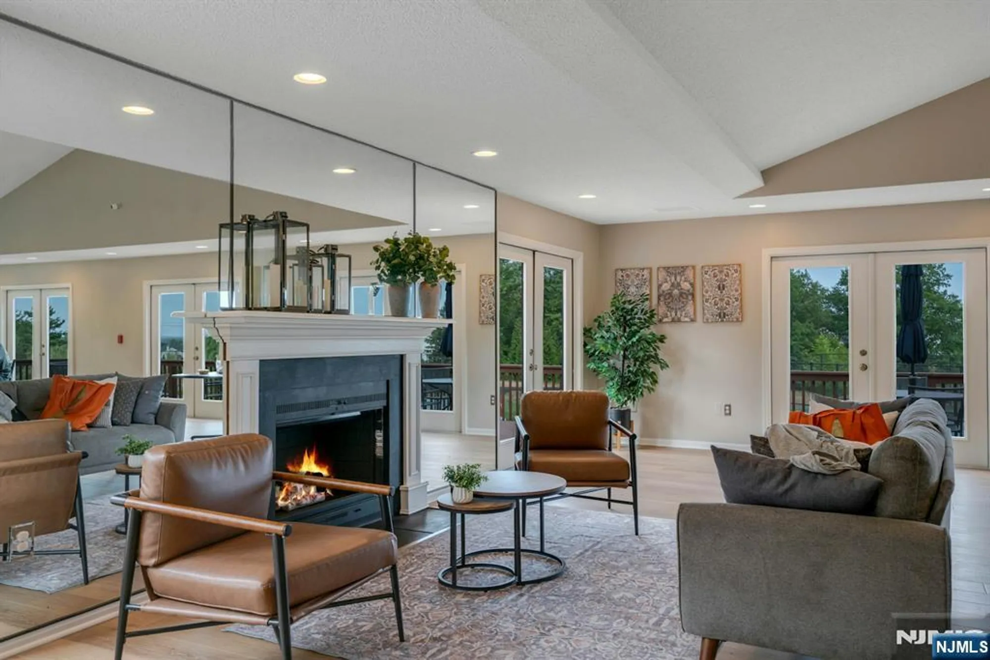 Property Slideshow image 25 of 32 | 49 litchult ln, Mahwah, NJ, 07430