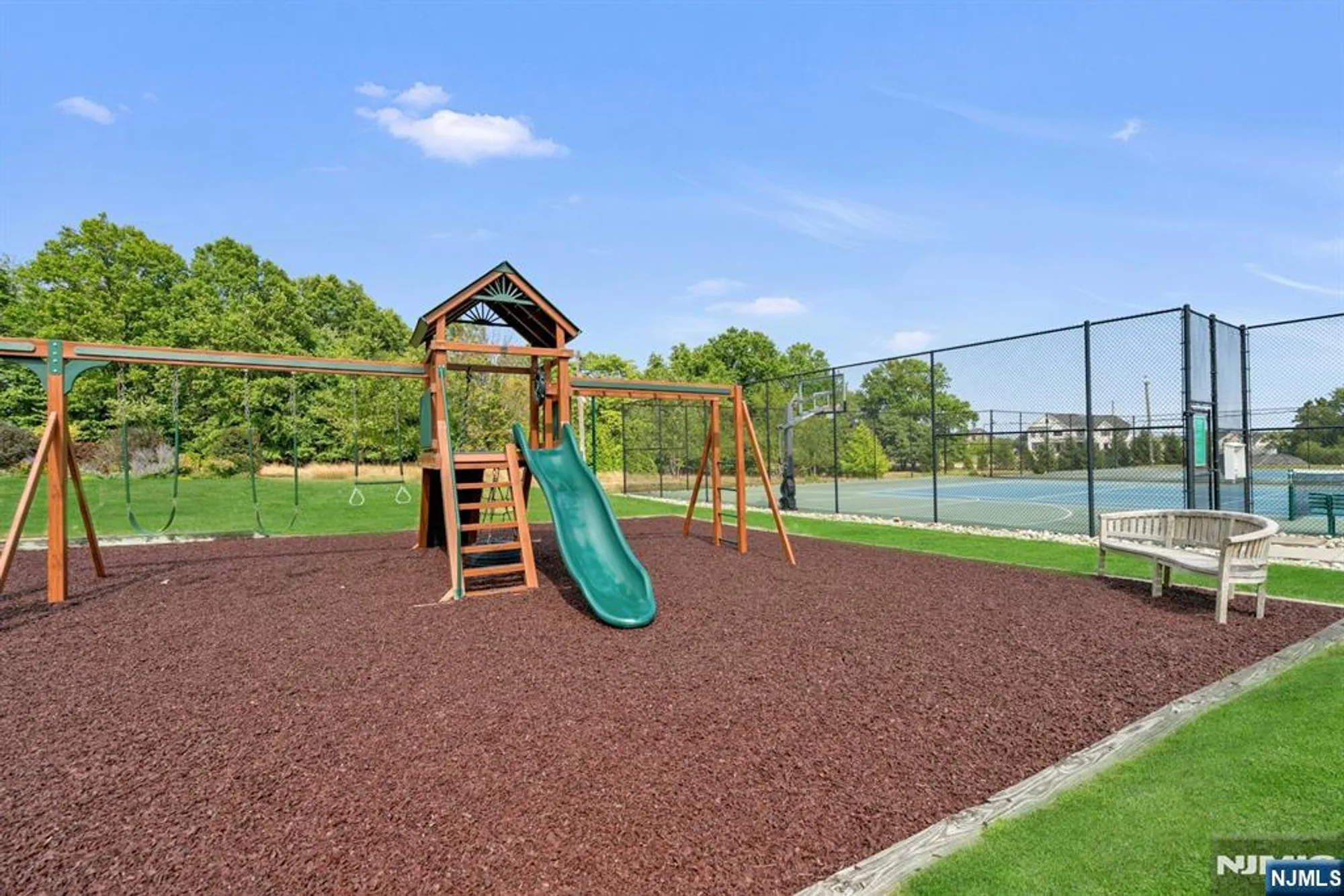 Property Slideshow image 28 of 32 | 49 litchult ln, Mahwah, NJ, 07430