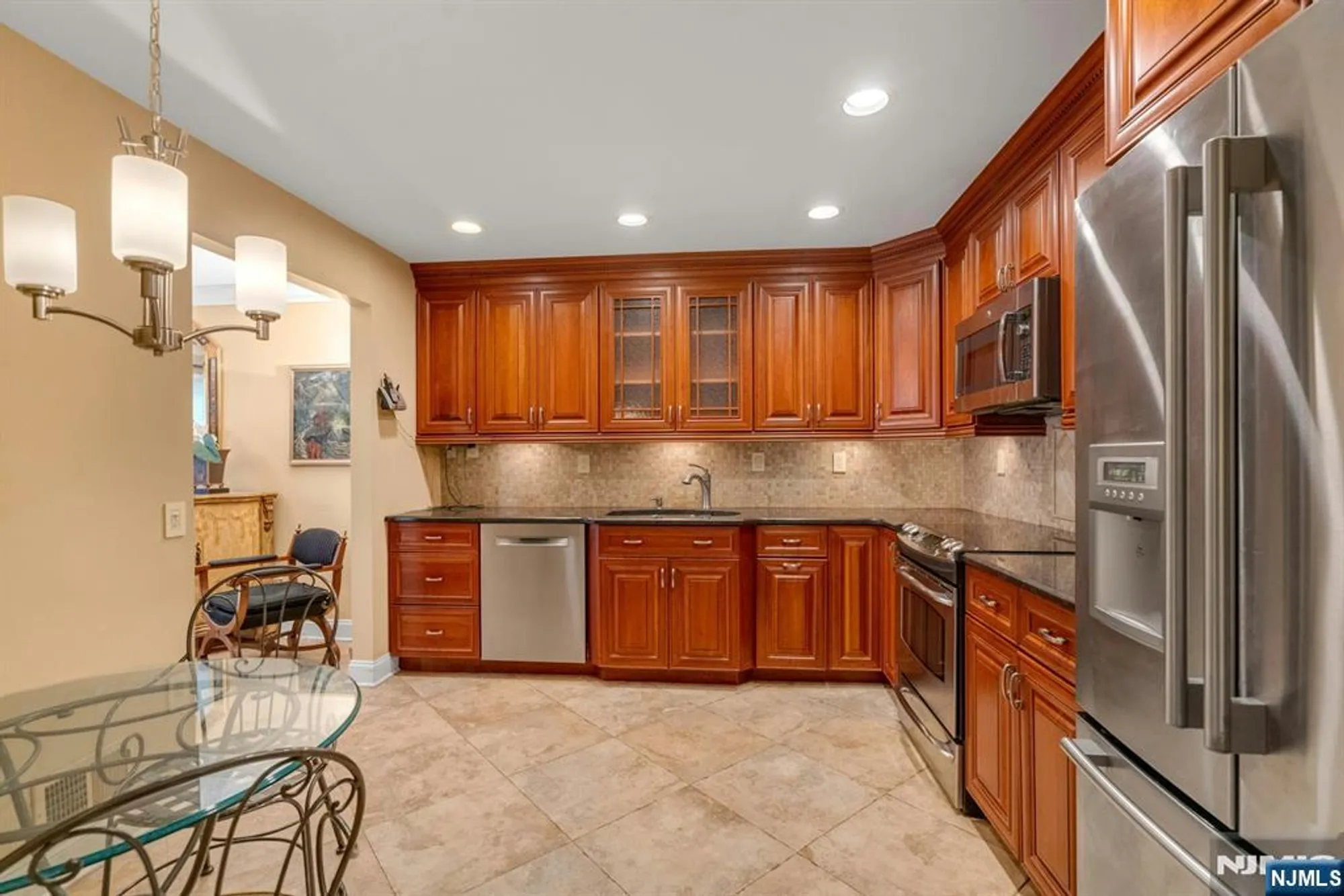 Property Slideshow image 5 of 32 | 49 litchult ln, Mahwah, NJ, 07430