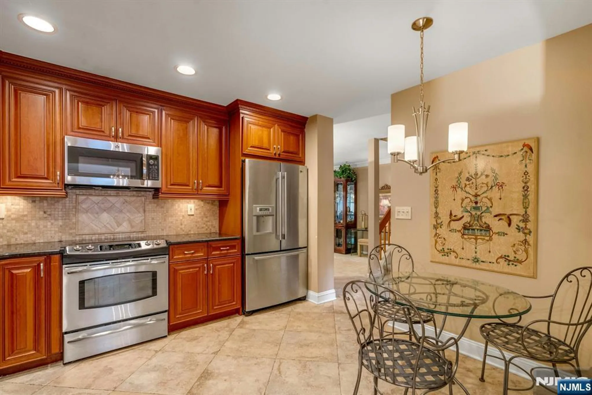 Property Slideshow image 6 of 32 | 49 litchult ln, Mahwah, NJ, 07430
