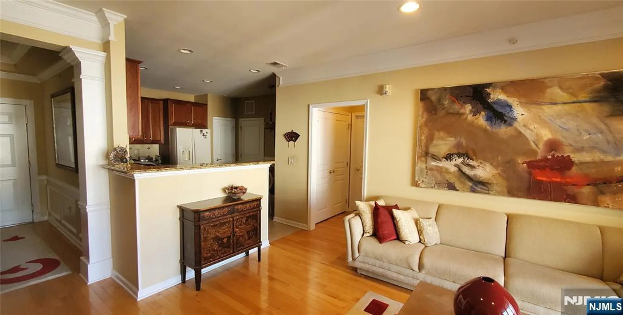 Property Slideshow image 9 of 33 | 7414 warrens way deeded parking, Wanaque, NJ, 07465