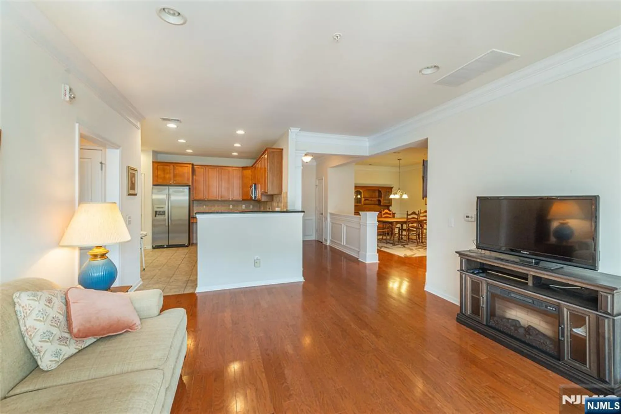 Property Slideshow image 14 of 30 | 1116 warrens way, Wanaque, NJ, 07465