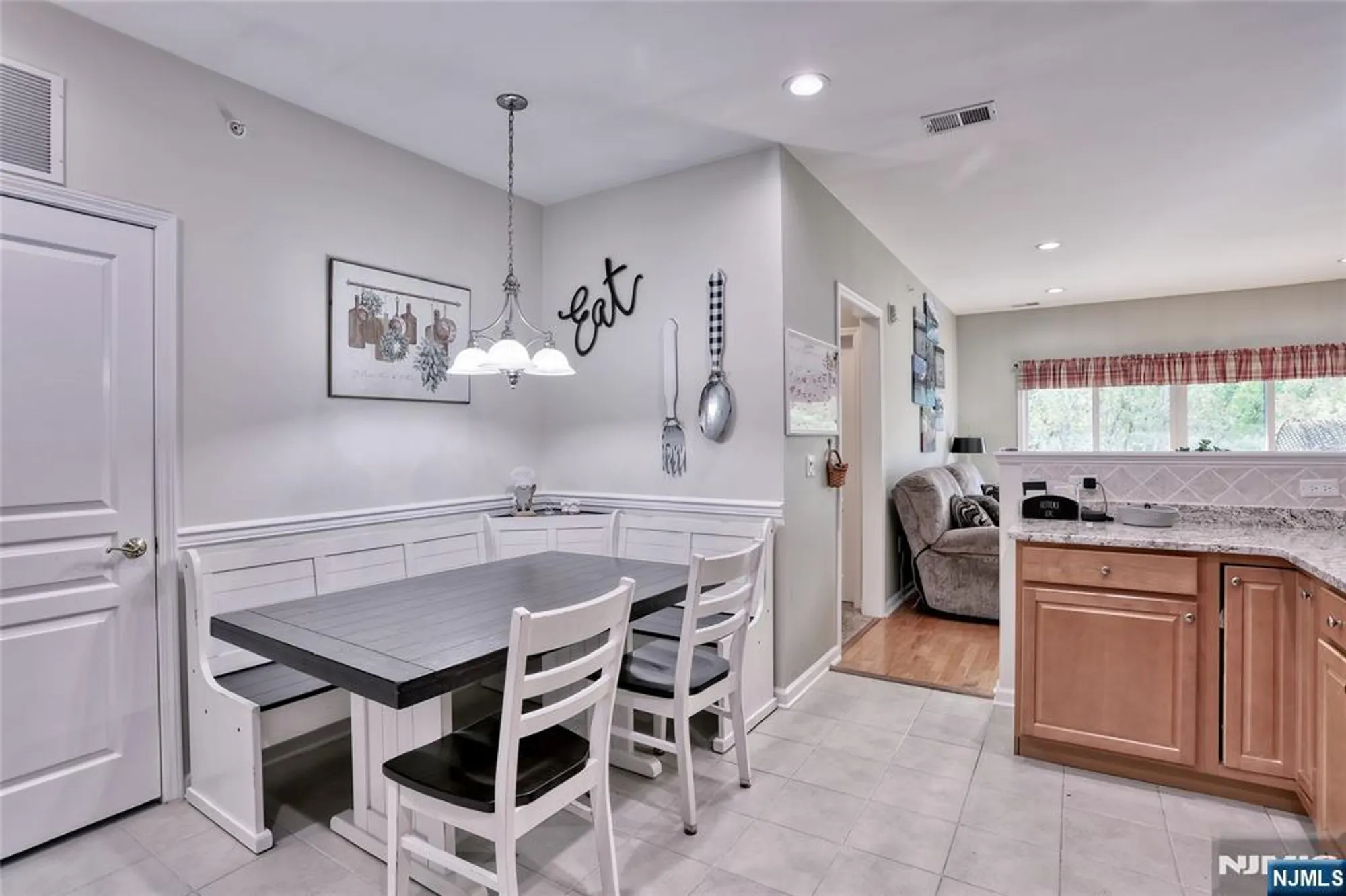 Property Slideshow image 15 of 35 | 8415 warrens way, Wanaque, NJ, 07465