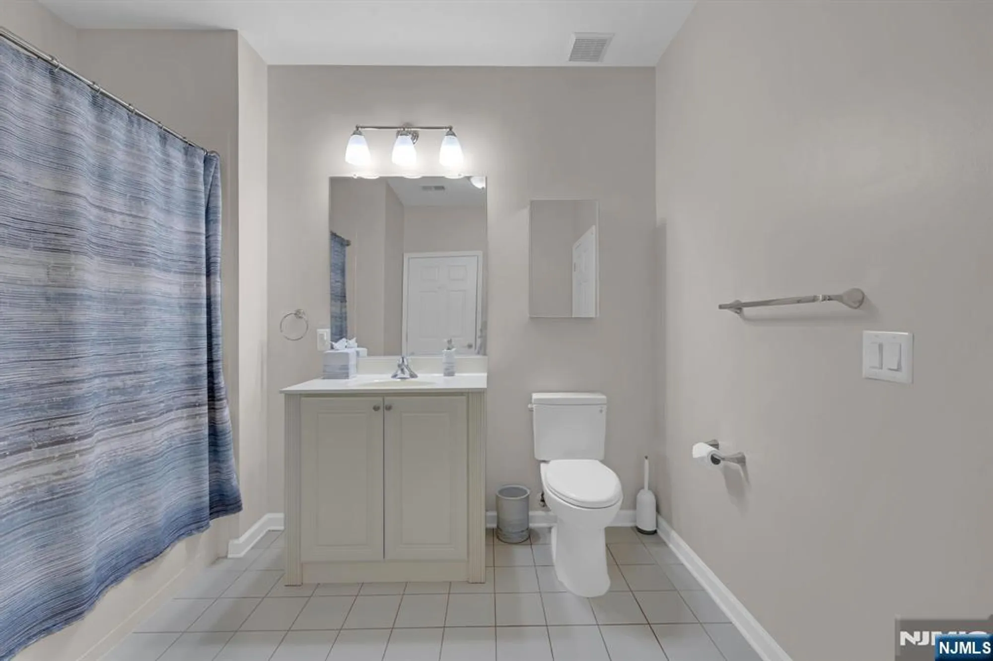 Property Slideshow image 15 of 34 | 7 ridgeview ln, Mount Arlington, NJ, 07856