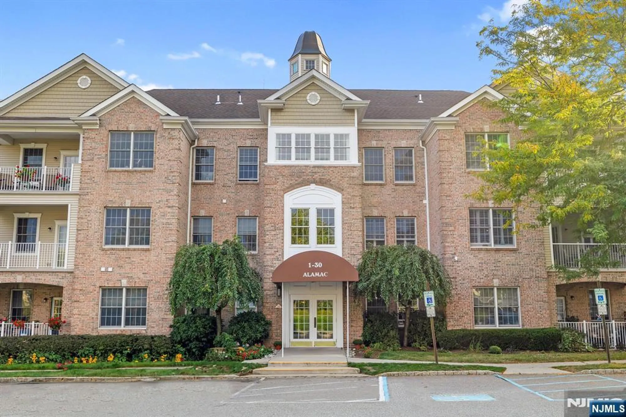 Property Slideshow image 31 of 34 | 7 ridgeview ln, Mount Arlington, NJ, 07856