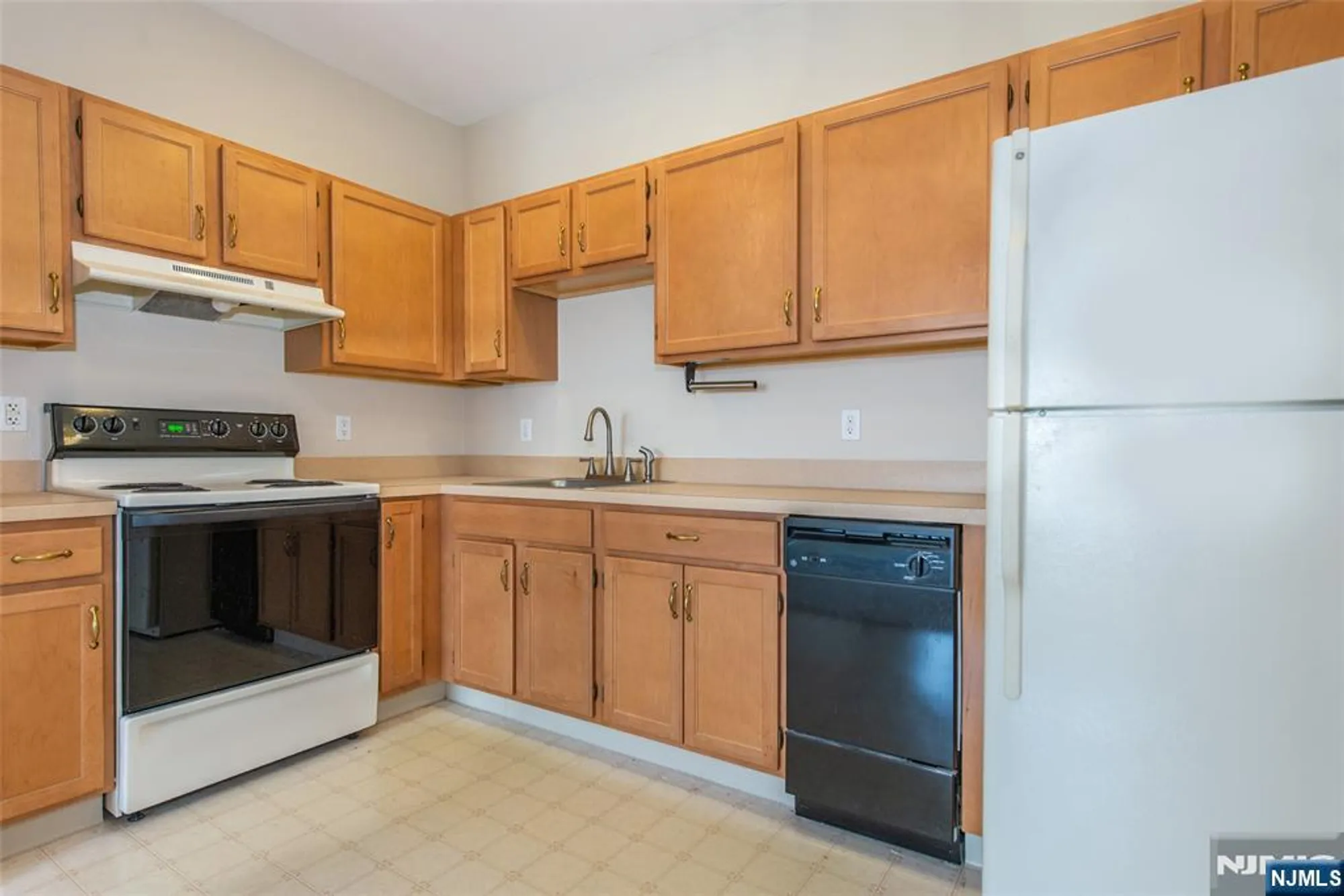 Property Slideshow image 6 of 33 | 9302 richmond rd, West Milford, NJ, 07480