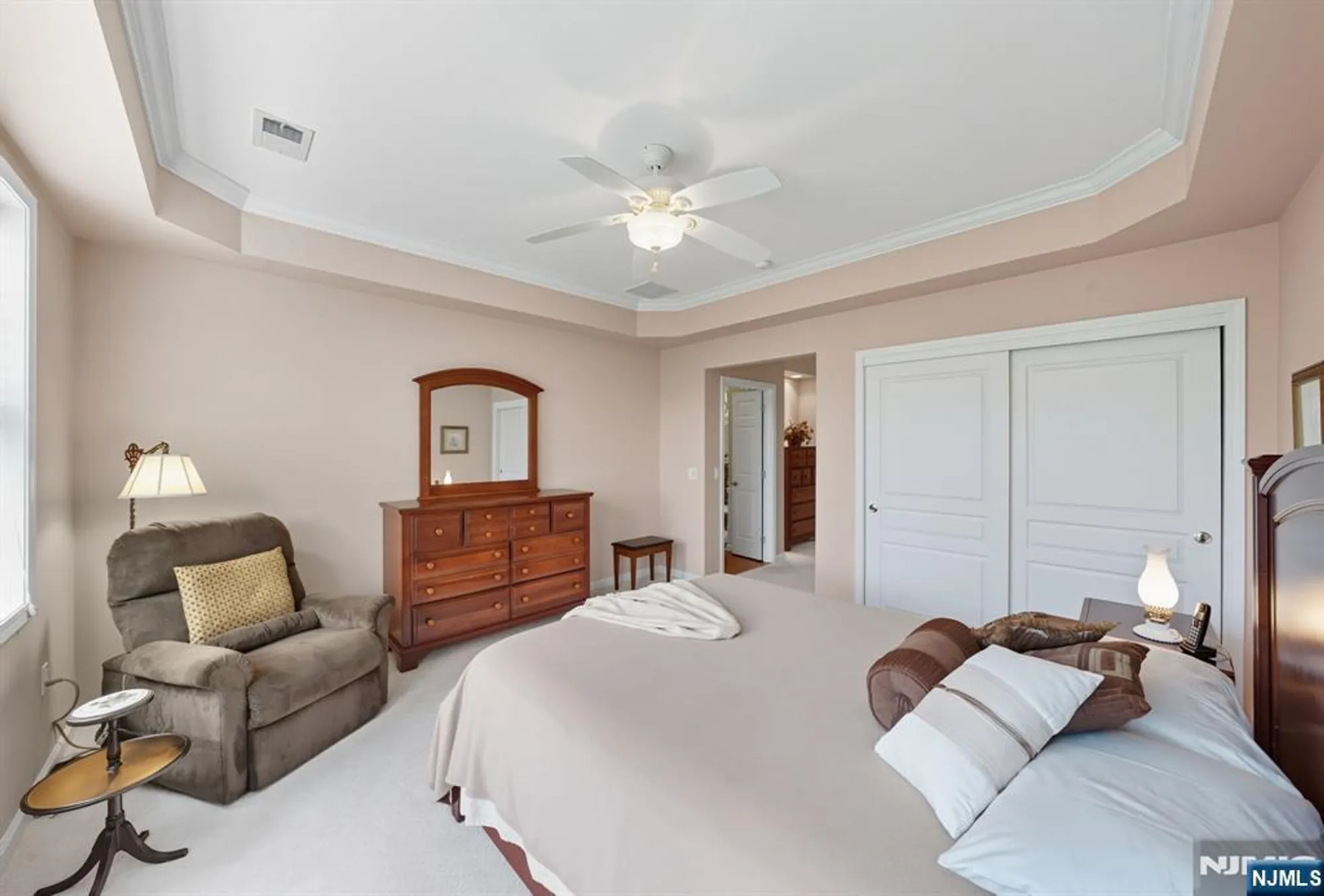 Property Slideshow image 22 of 50 | 4319 warrens way deeded garage, Wanaque, NJ, 07465