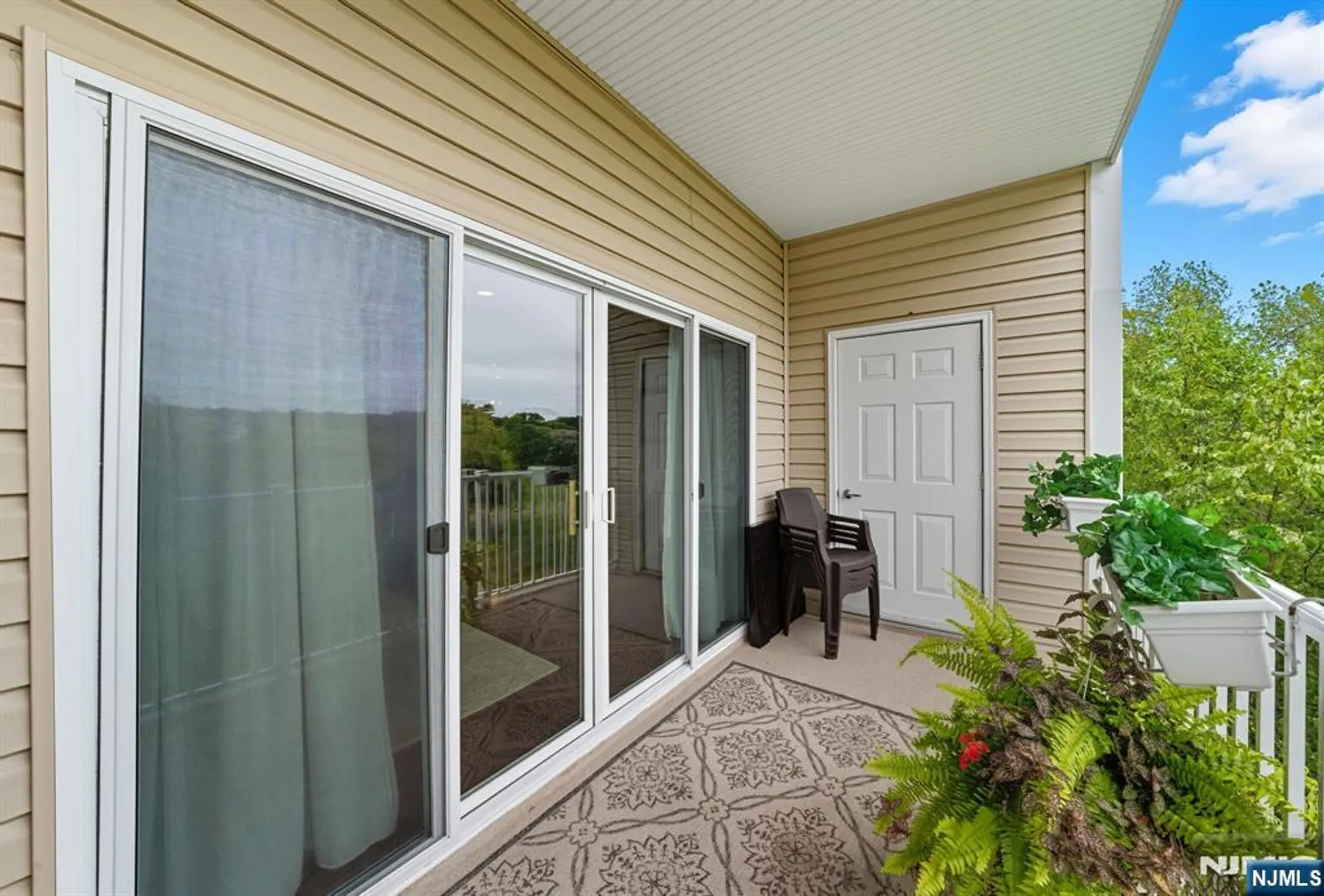 Property Slideshow image 27 of 50 | 4319 warrens way deeded garage, Wanaque, NJ, 07465