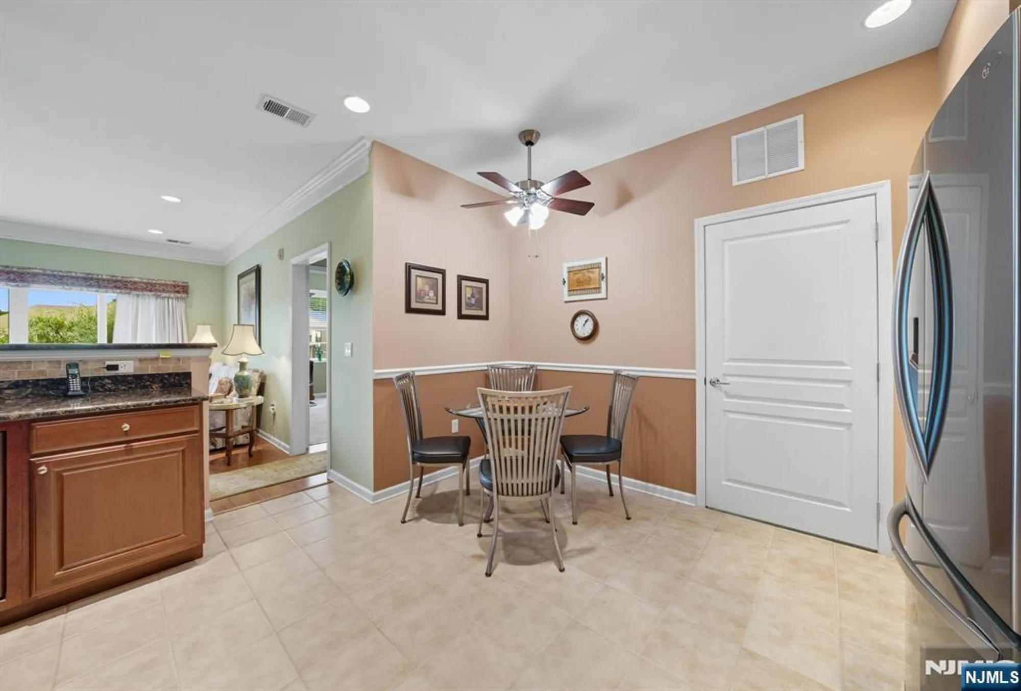 Property Slideshow image 31 of 50 | 4319 warrens way deeded garage, Wanaque, NJ, 07465