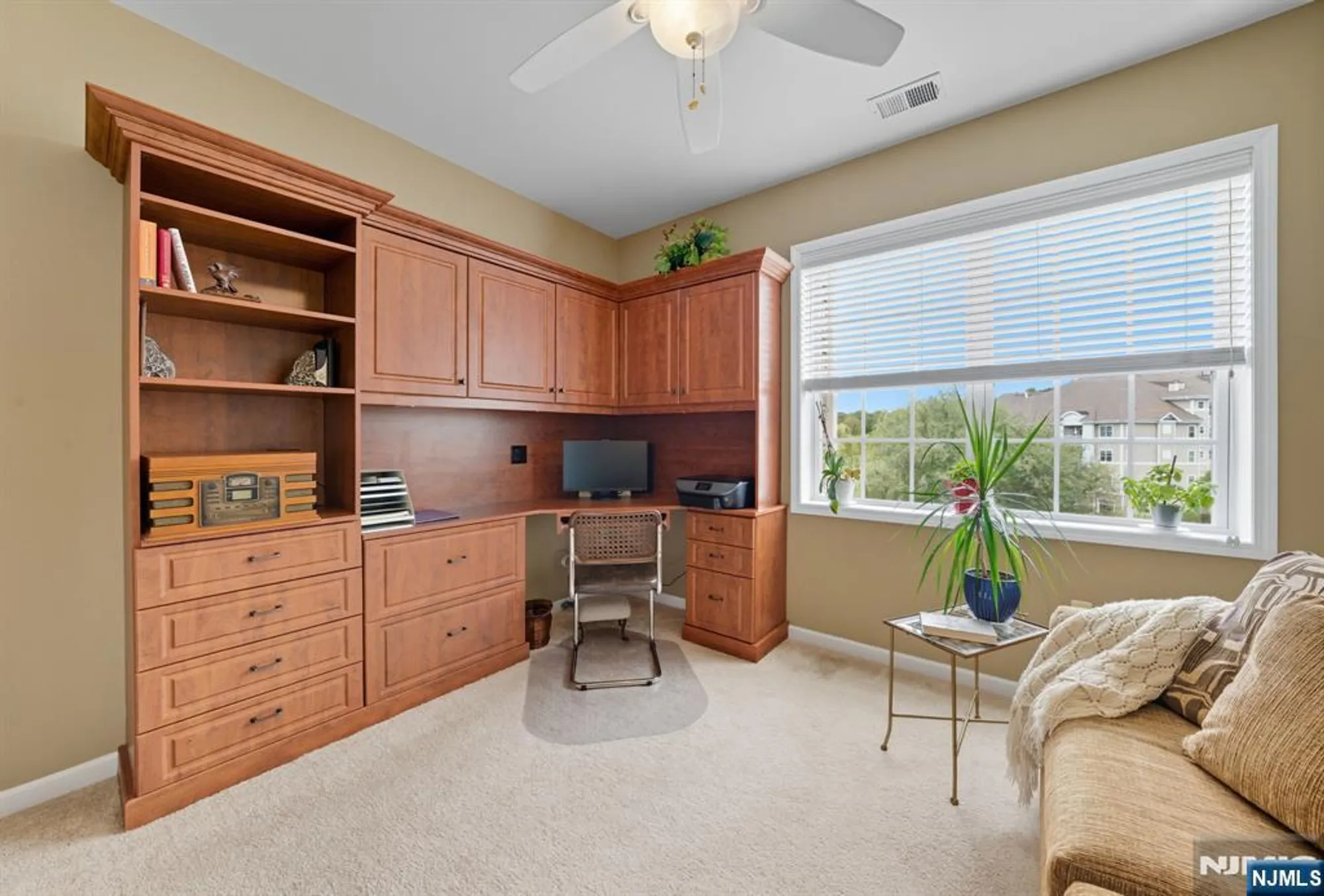 Property Slideshow image 36 of 50 | 4319 warrens way deeded garage, Wanaque, NJ, 07465