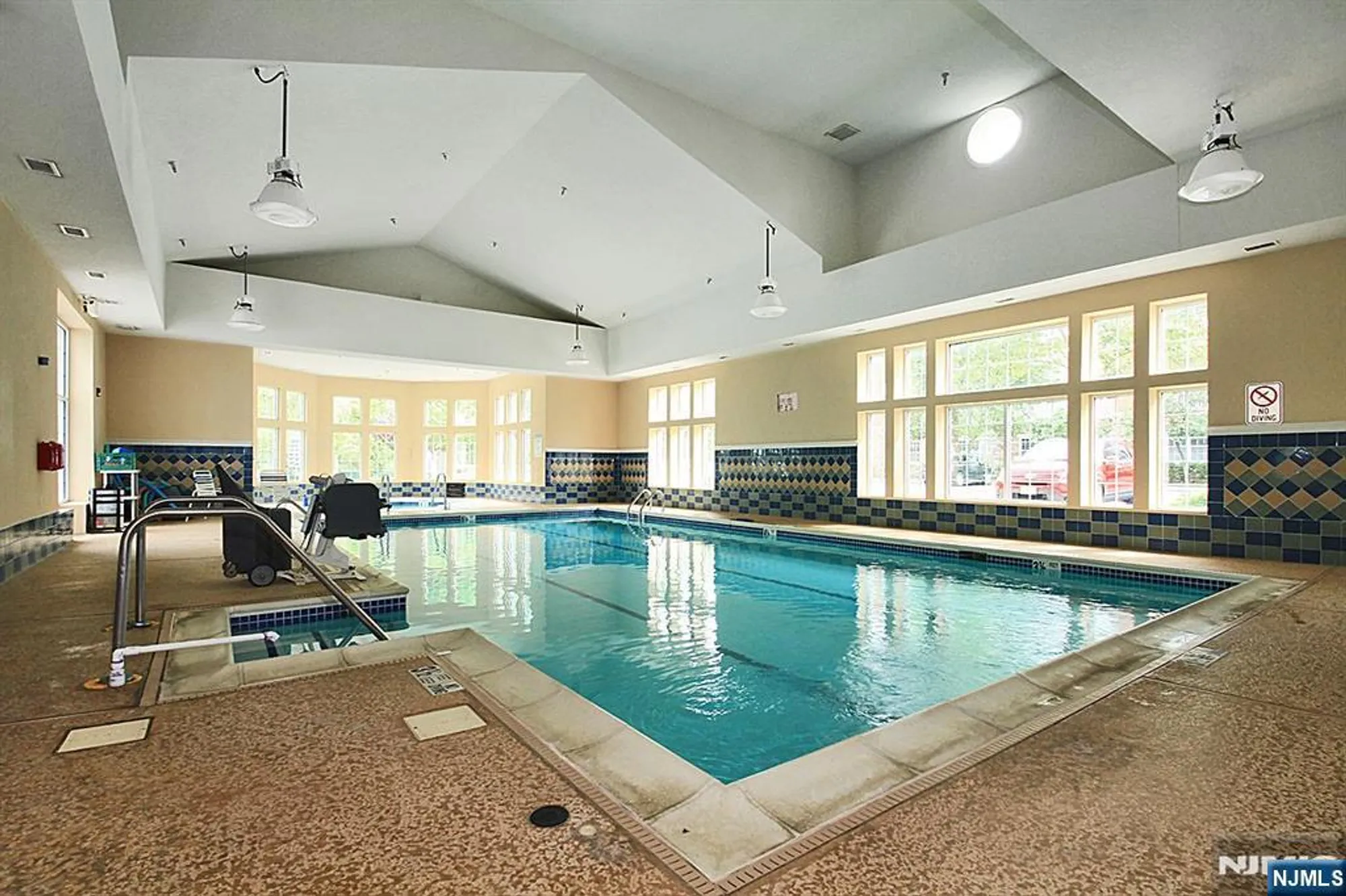 Property Slideshow image 47 of 50 | 4319 warrens way deeded garage, Wanaque, NJ, 07465