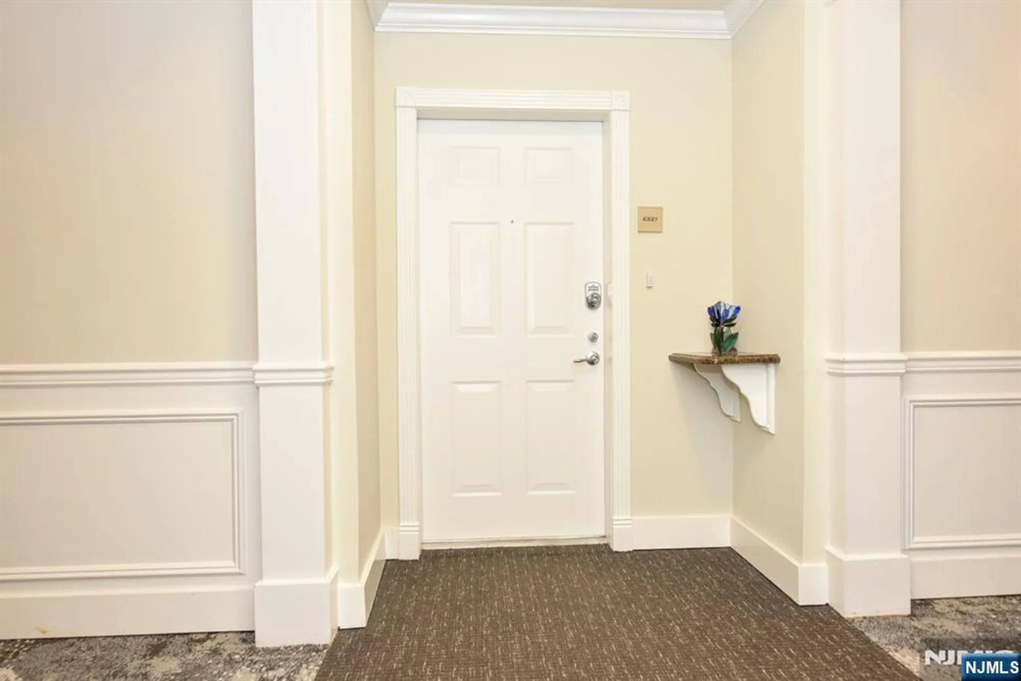 Property Slideshow image 11 of 29 | 4321 warrens way # 4321, Wanaque, NJ, 07465