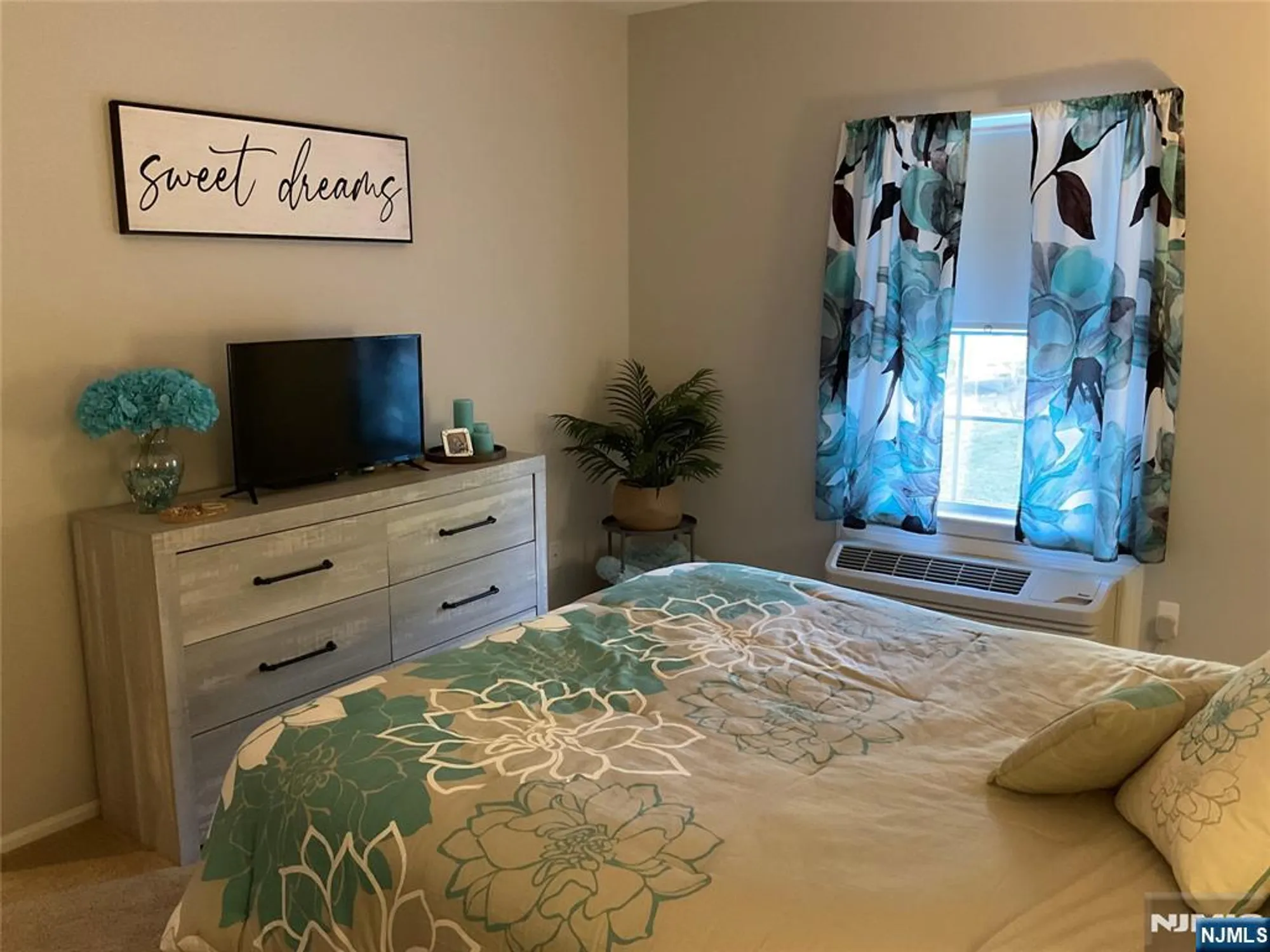 Property Slideshow image 8 of 28 | 5318 richmond rd, West Milford, NJ, 07480