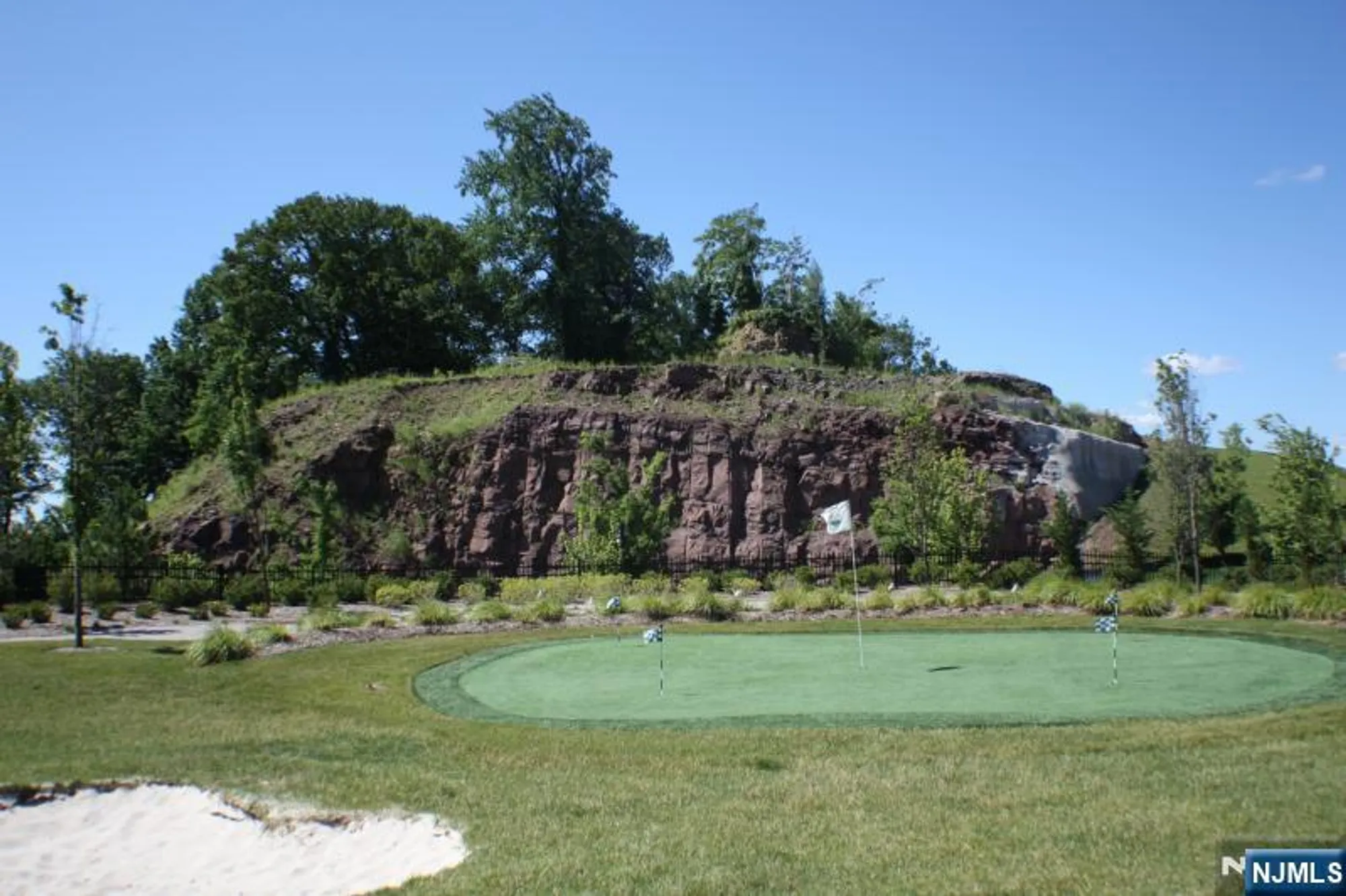 Property Slideshow image 37 of 39 | 5 granite rd unit d2, Woodland Park, NJ, 07424