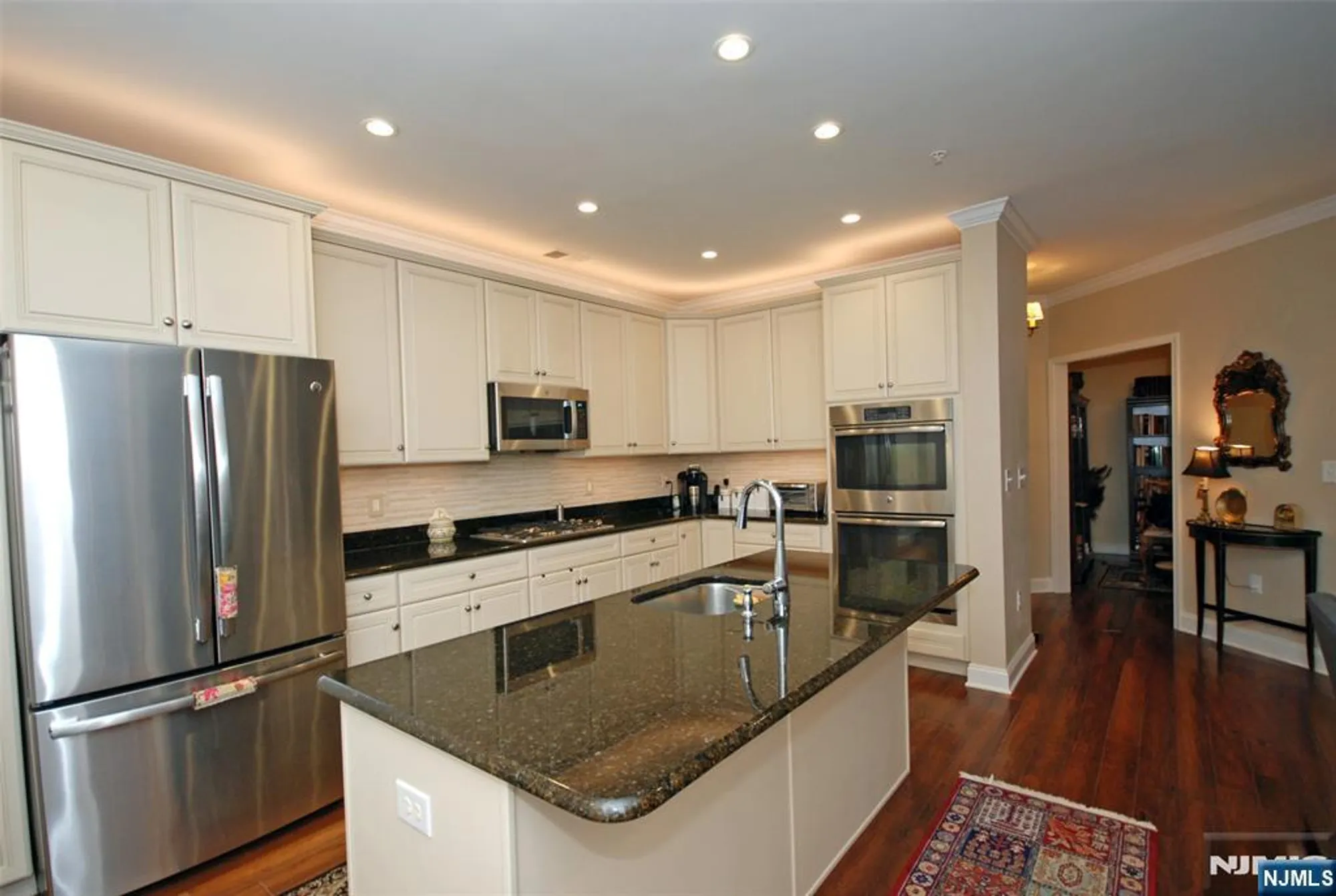 Property Slideshow image 5 of 39 | 5 granite rd unit d2, Woodland Park, NJ, 07424
