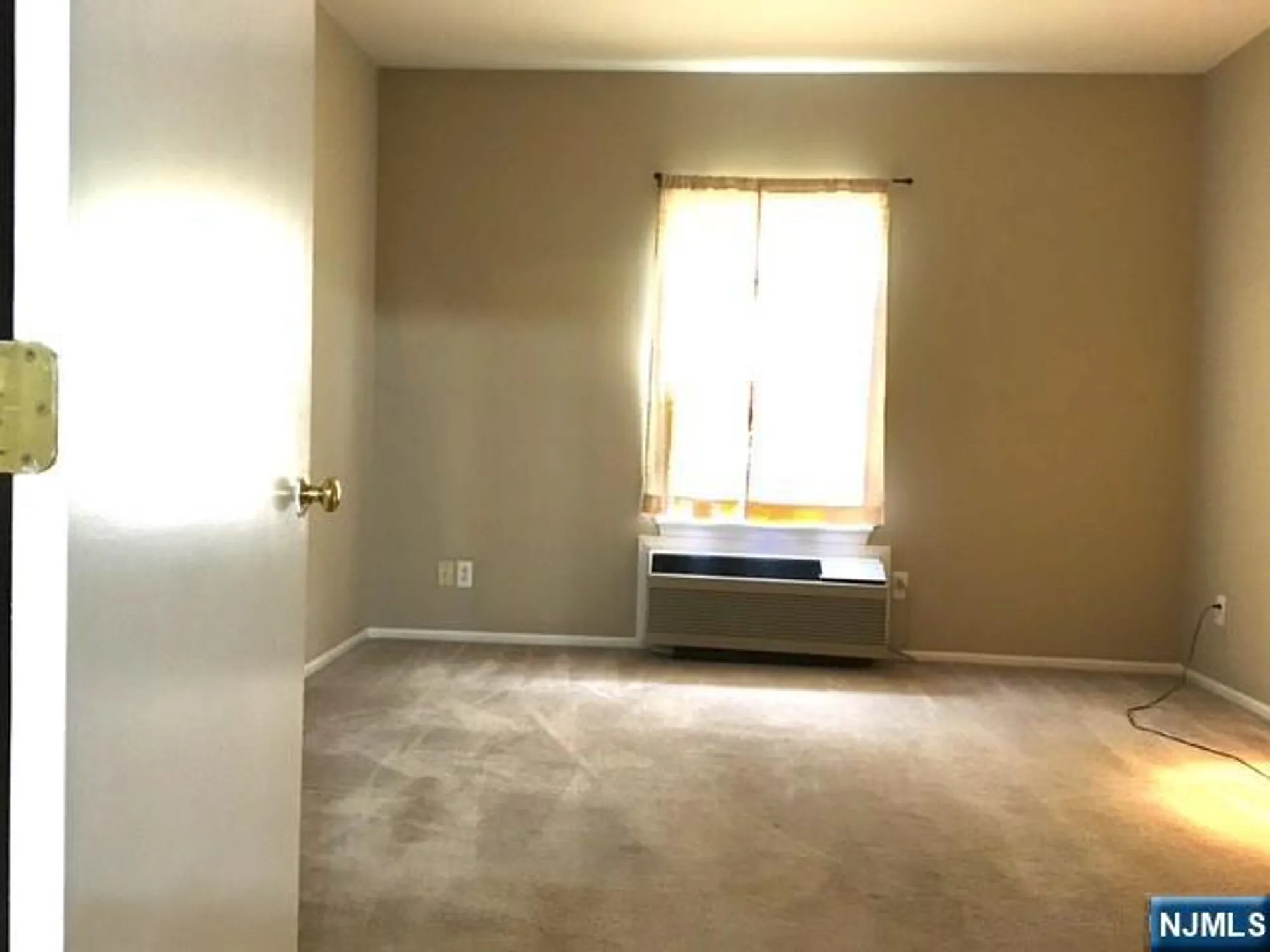 Property Slideshow image 6 of 11 | 4 richmond rd 112, West Milford, NJ, 07480