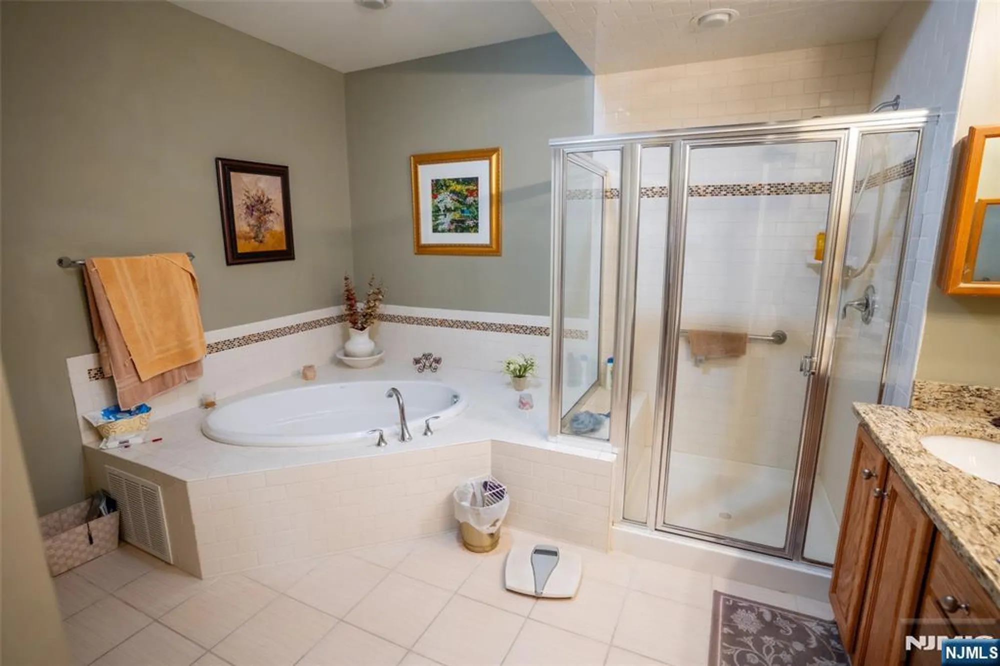 Property Slideshow image 16 of 33 | 1110 wickham ter # 1110, Clifton, NJ, 07013