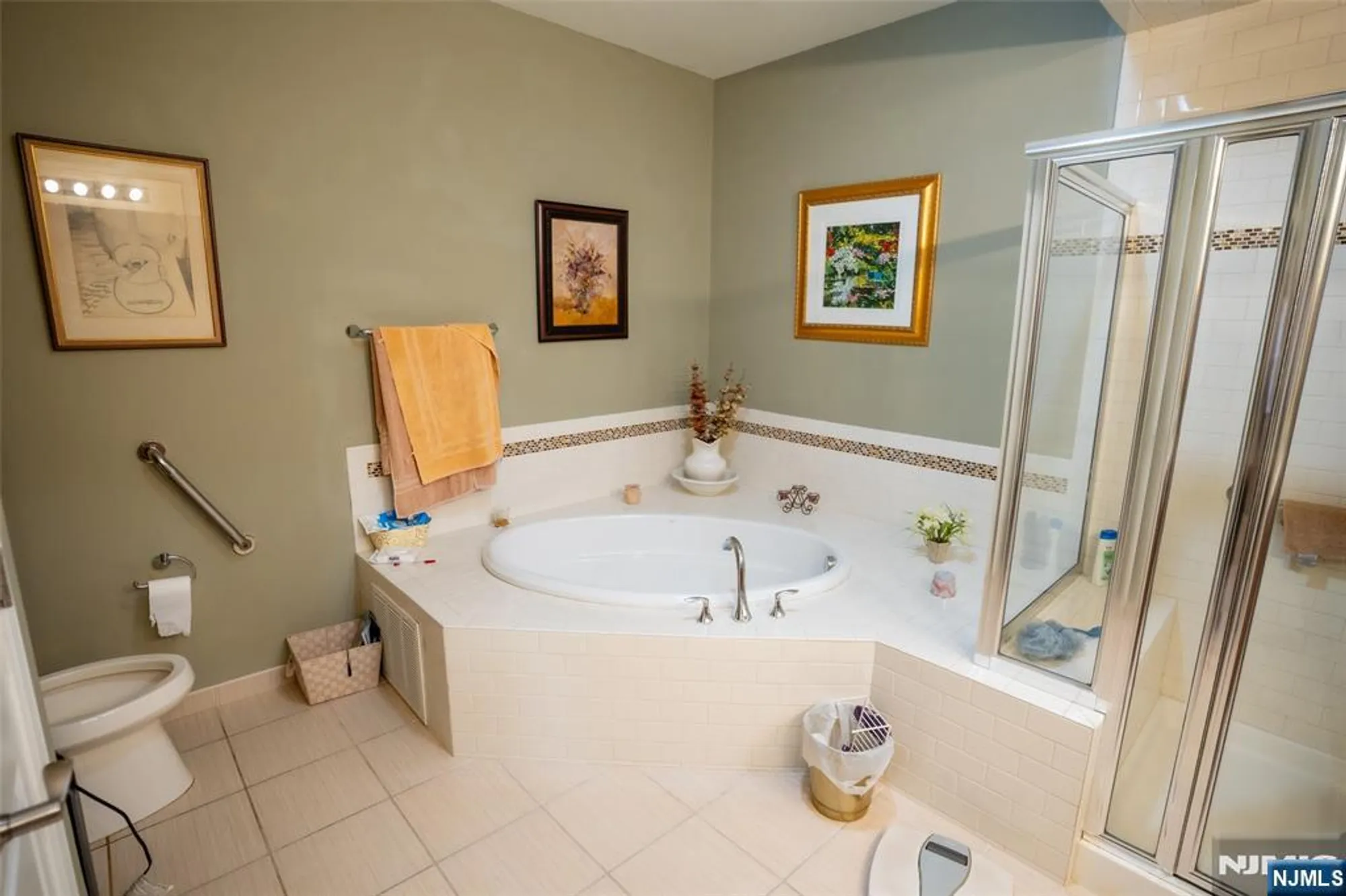 Property Slideshow image 18 of 33 | 1110 wickham ter # 1110, Clifton, NJ, 07013