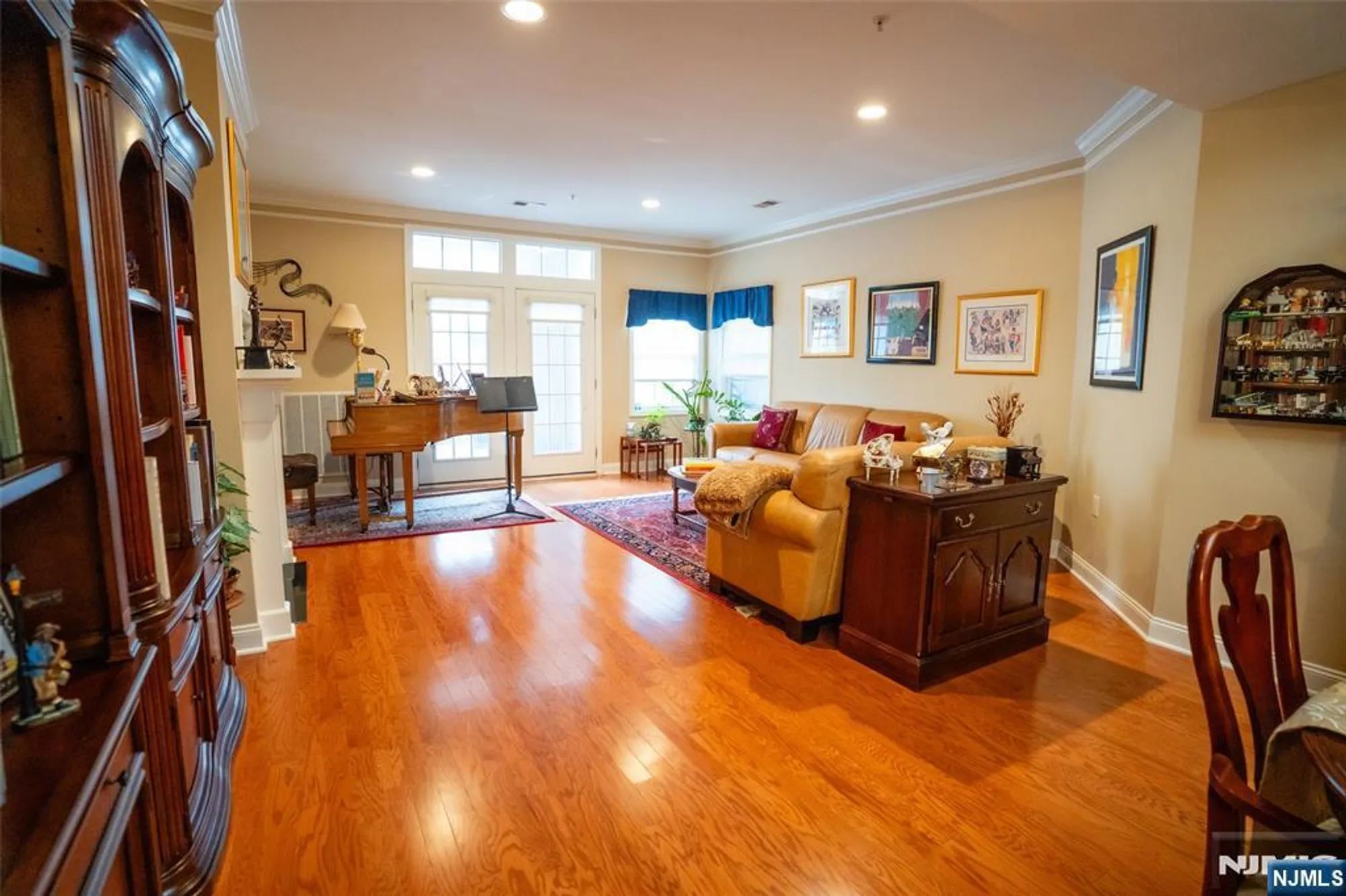 Property Slideshow image 4 of 33 | 1110 wickham ter # 1110, Clifton, NJ, 07013