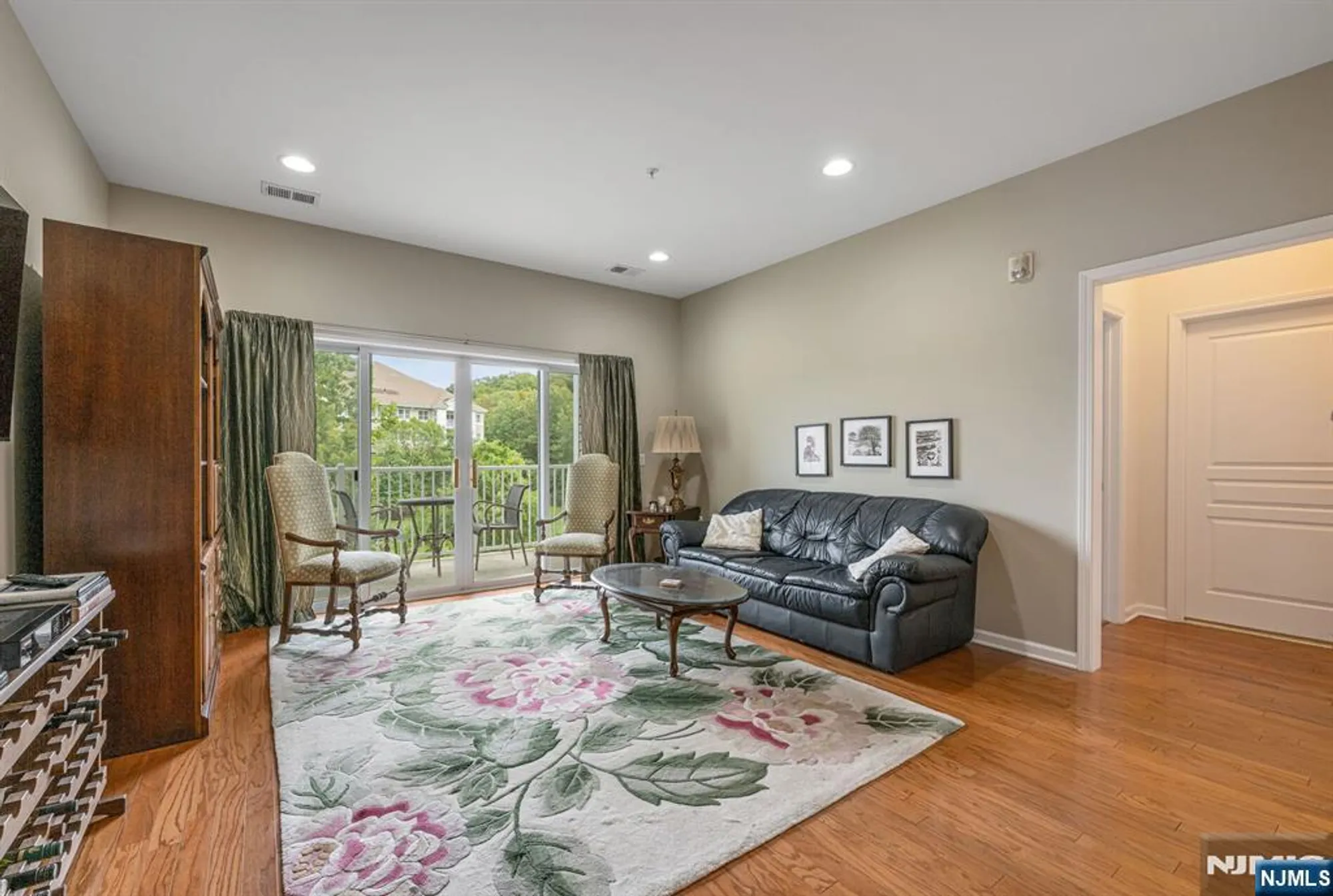 Property Slideshow image 6 of 35 | 5201 warrens way, Wanaque, NJ, 07465