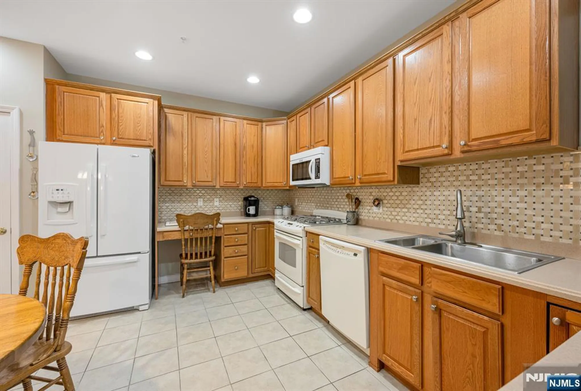 Property Slideshow image 7 of 35 | 5201 warrens way, Wanaque, NJ, 07465