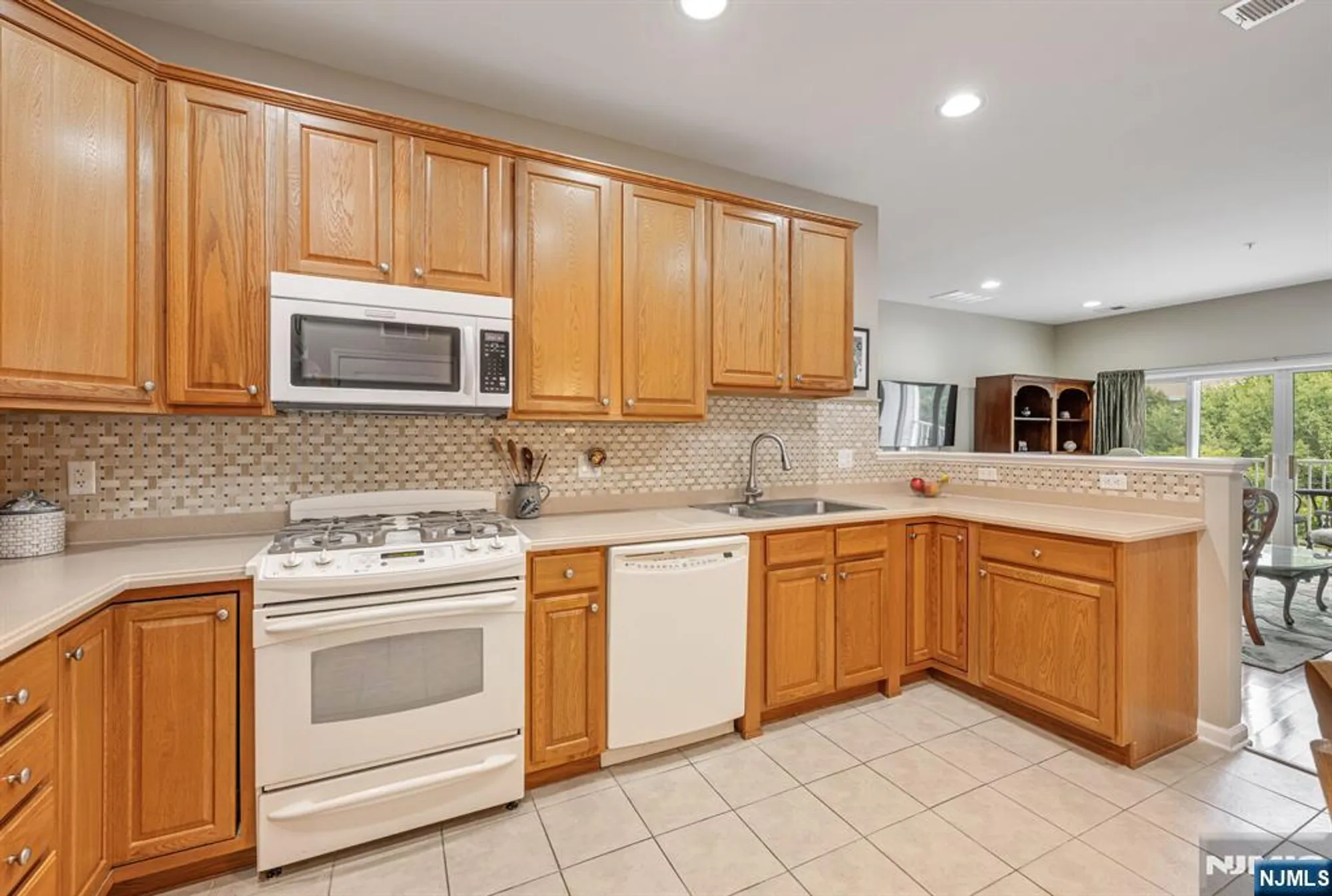 Property Slideshow image 9 of 35 | 5201 warrens way, Wanaque, NJ, 07465